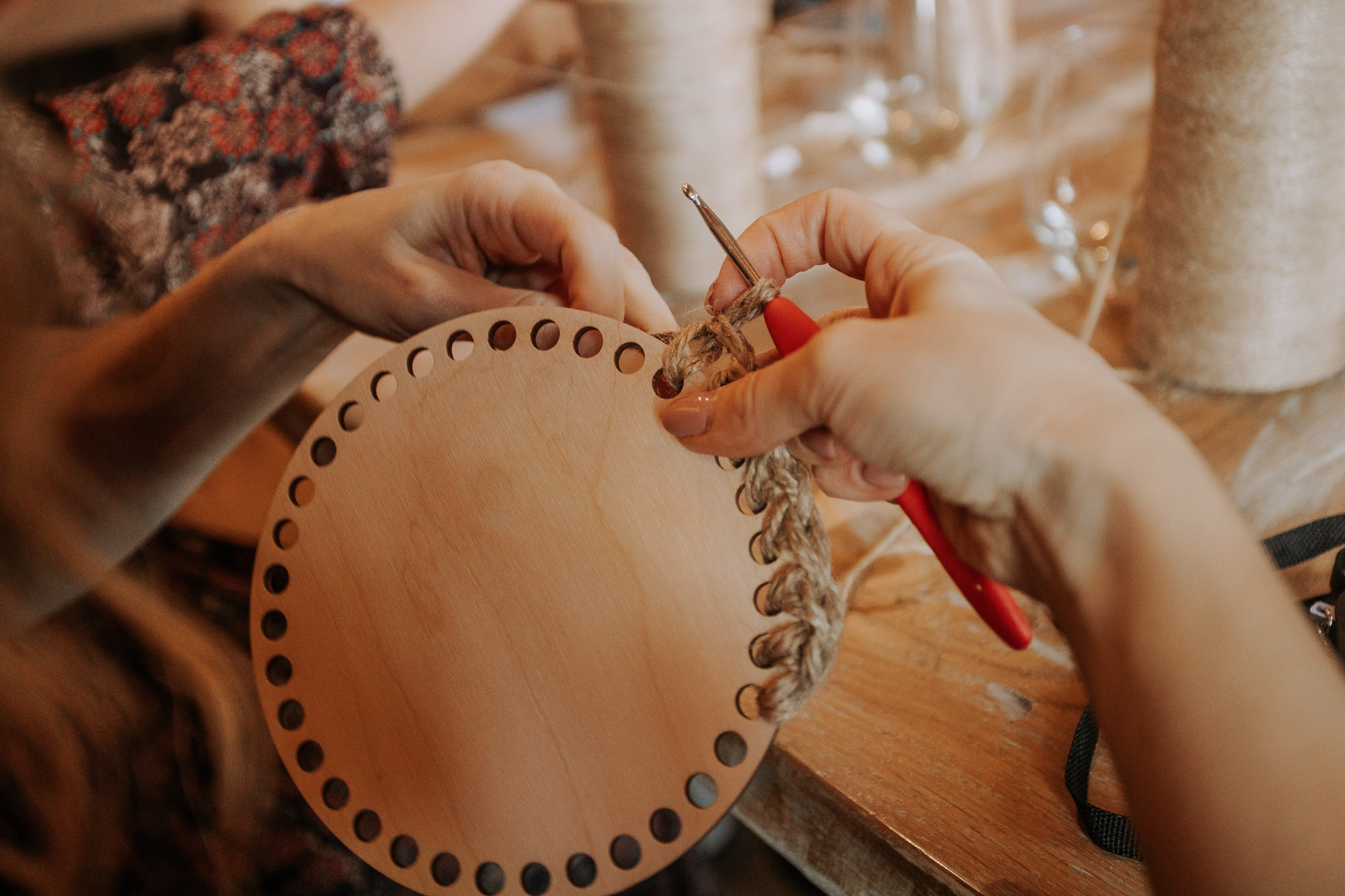 Мастер-класс по вязанию из джута в балийской квартире. Портретный и свадебный фотограф в Санкт-Петербурге Ольга Филиппова