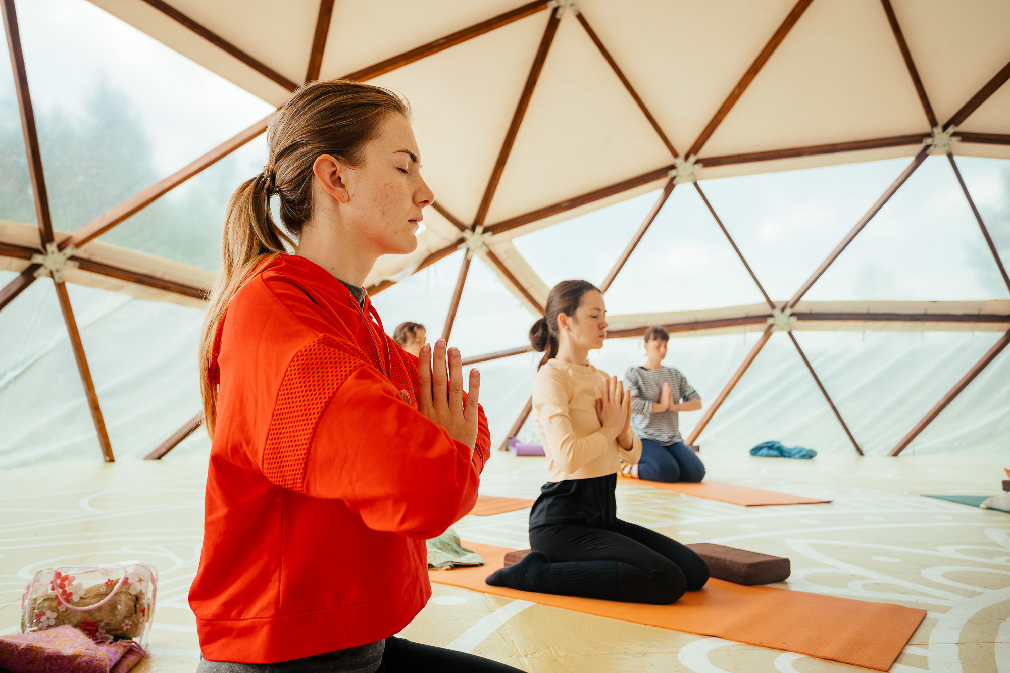 Total escape в Карелии. Женские выезды на Ладогу. Портретный и свадебный фотограф в Санкт-Петербурге Ольга Филиппова