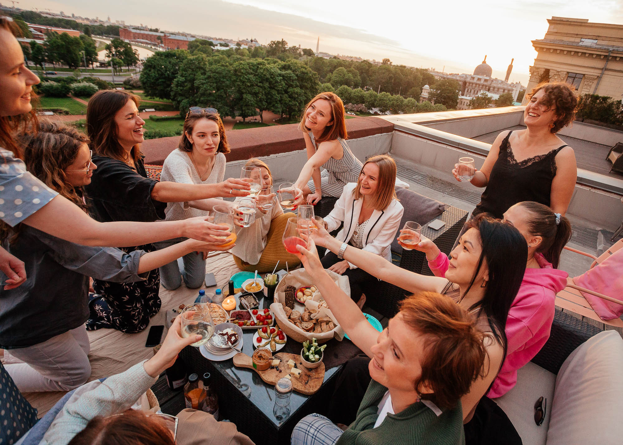 Арт-прогулка по Петербургу с пикником на крыше. Портретный и свадебный фотограф в Санкт-Петербурге Ольга Филиппова