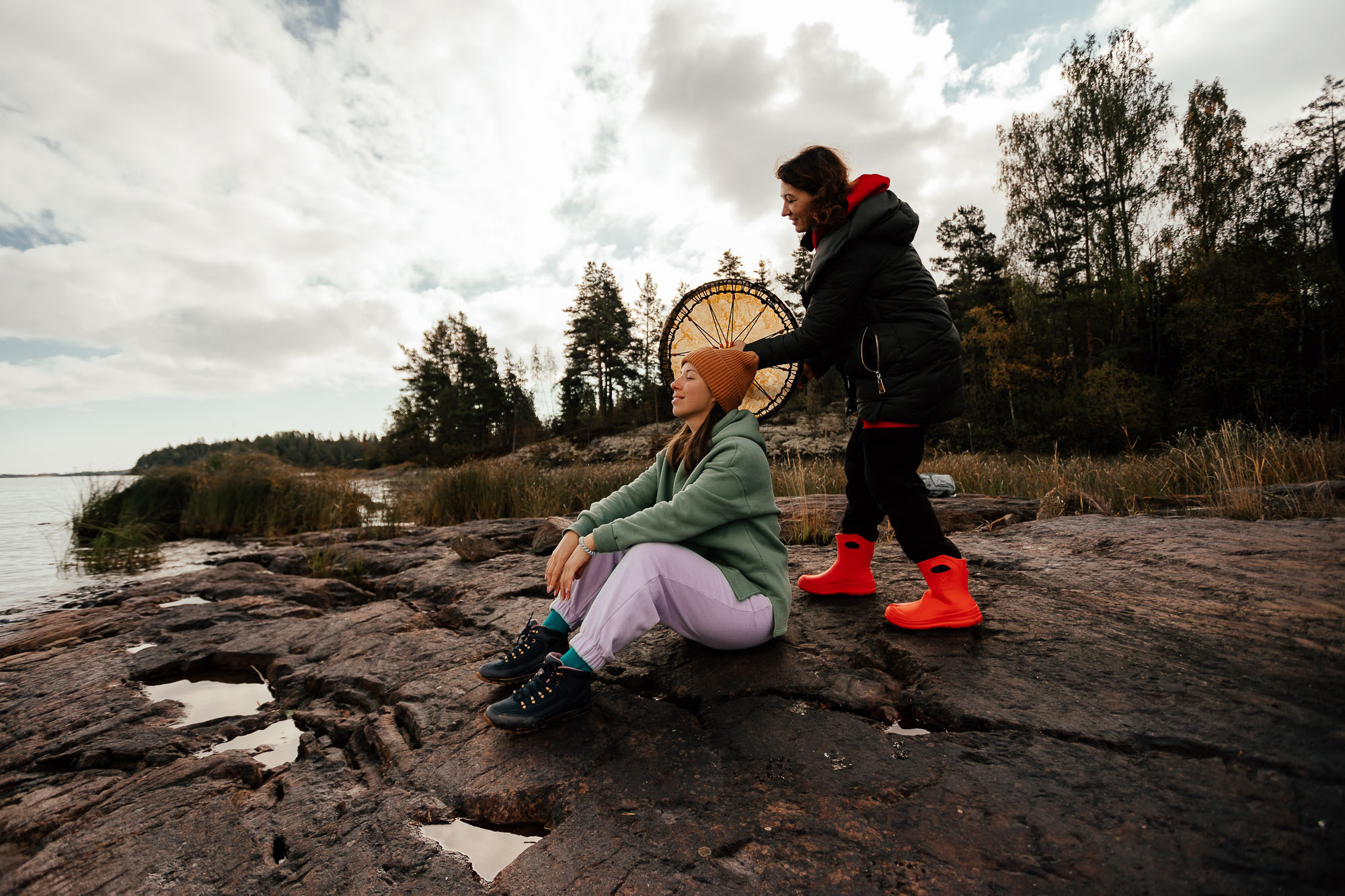 Total escape в Карелии. Женские выезды на Ладогу. Портретный и свадебный фотограф в Санкт-Петербурге Ольга Филиппова