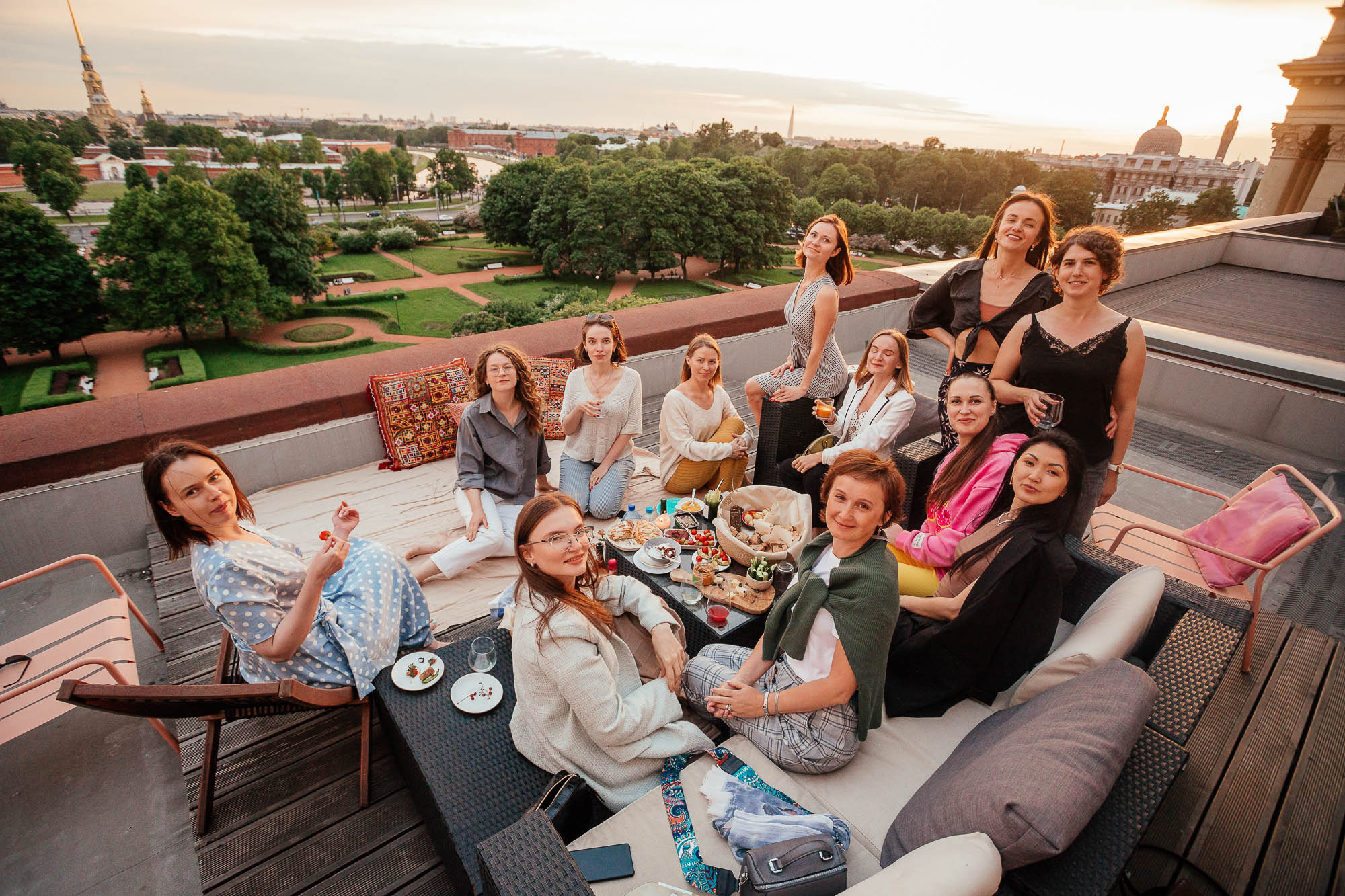 Арт-прогулка по Петербургу с пикником на крыше. Портретный и свадебный фотограф в Санкт-Петербурге Ольга Филиппова
