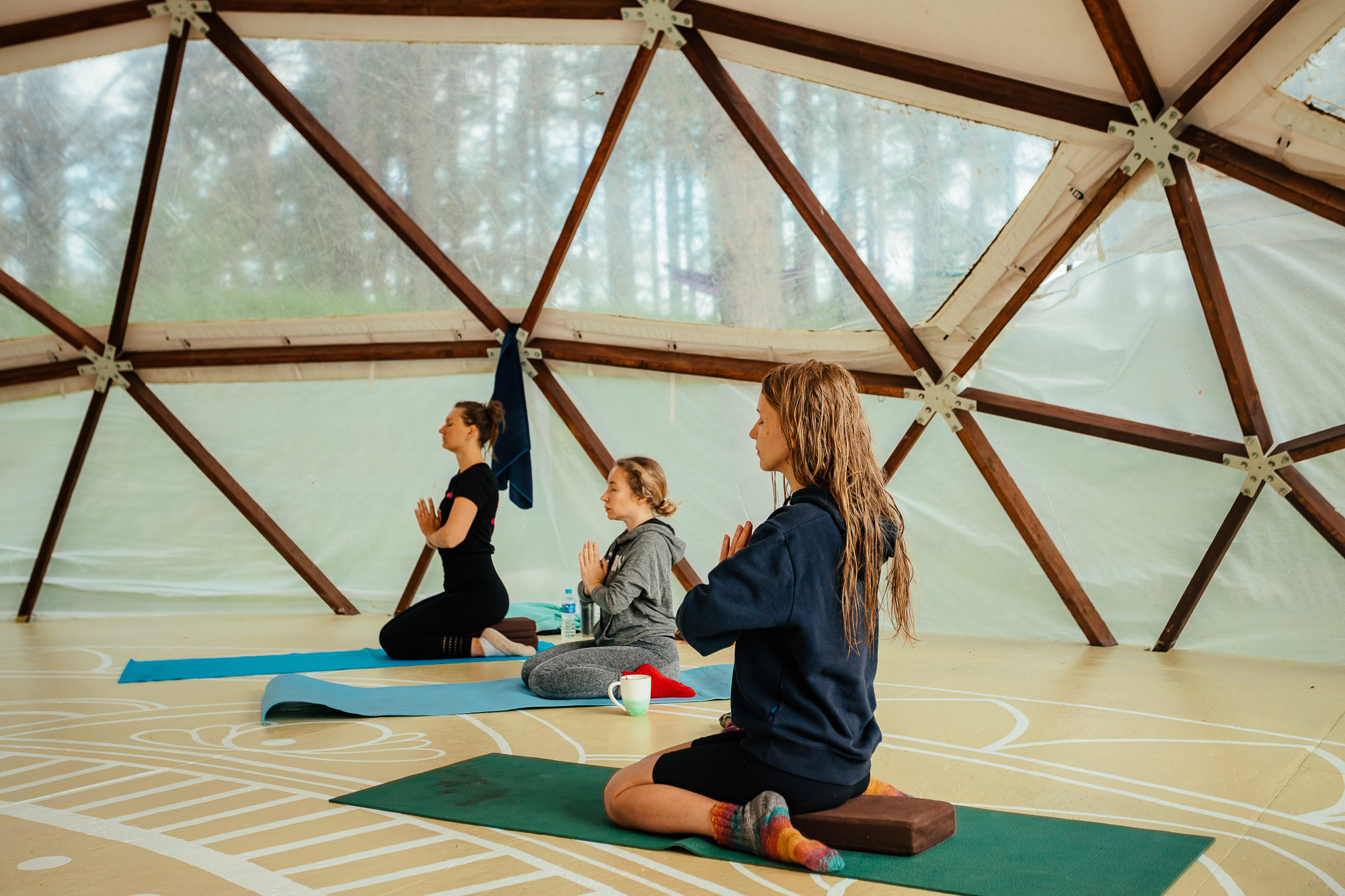 Total escape в Карелии. Женские выезды на Ладогу. Портретный и свадебный фотограф в Санкт-Петербурге Ольга Филиппова