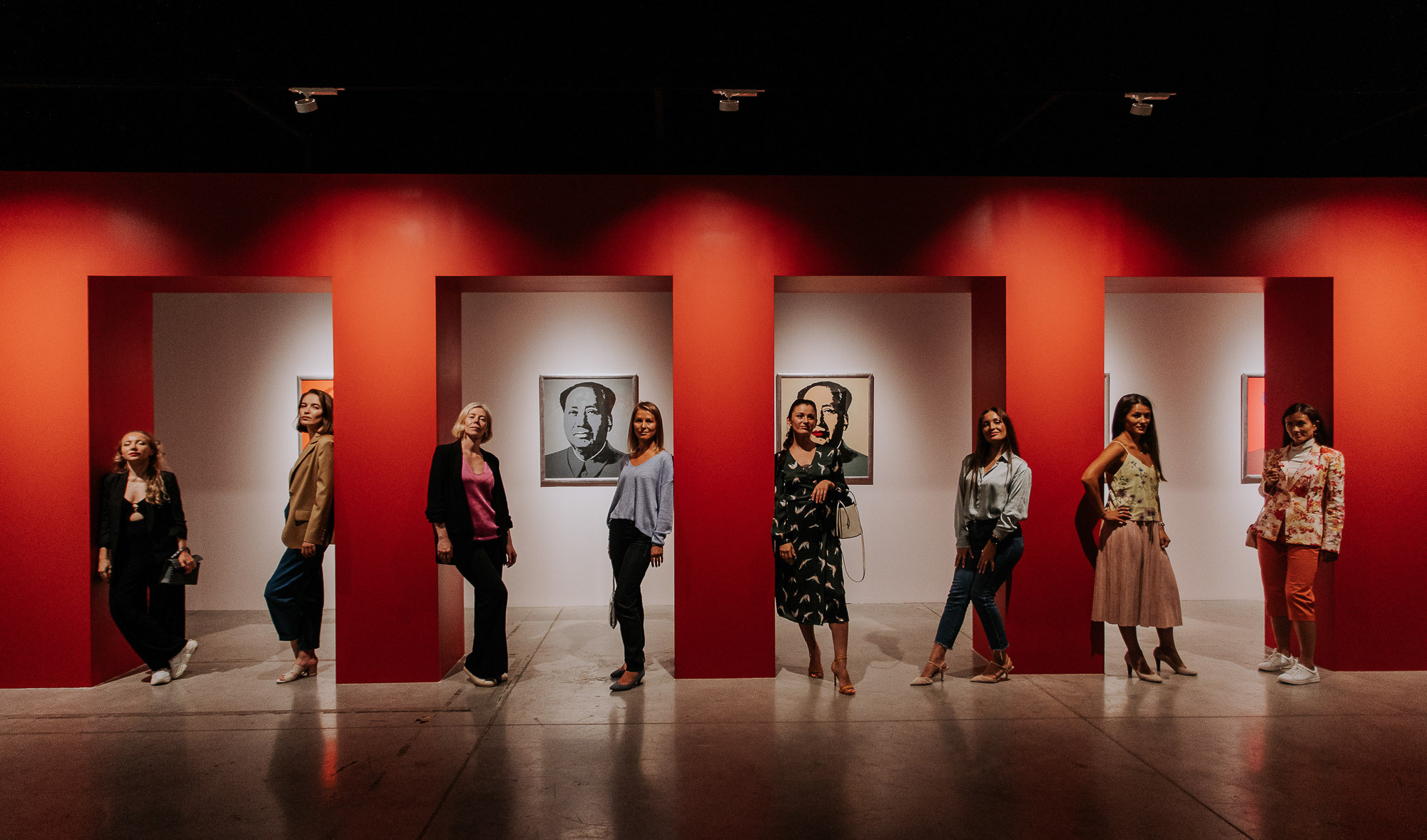 Фотосопровождение на арт-бранчах и выставках. Портретный и свадебный фотограф в Санкт-Петербурге Ольга Филиппова