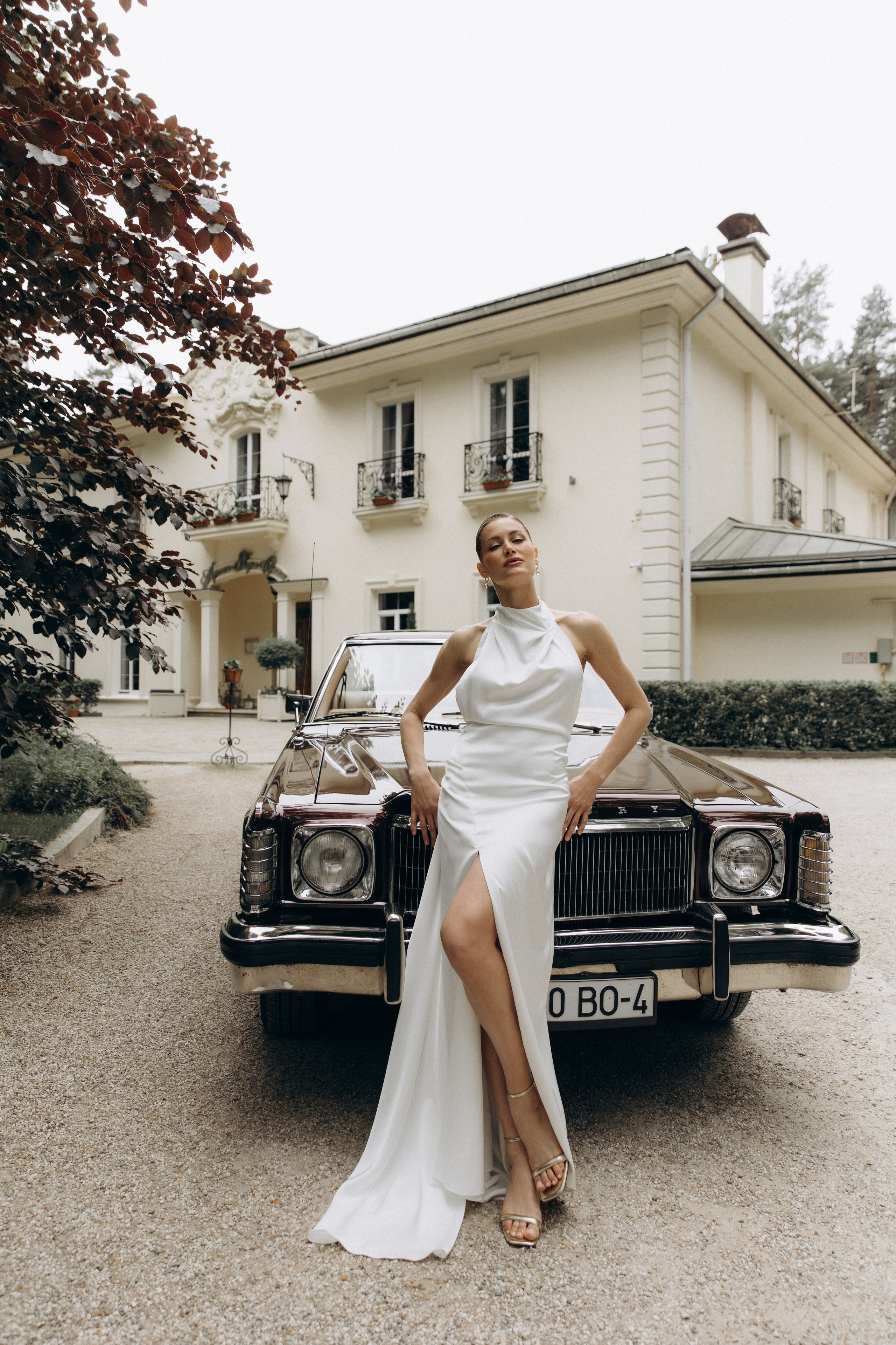 Свадебная фотосессия с ретро-автомобилем. Свадебный фотограф Москва Павел Фетисов