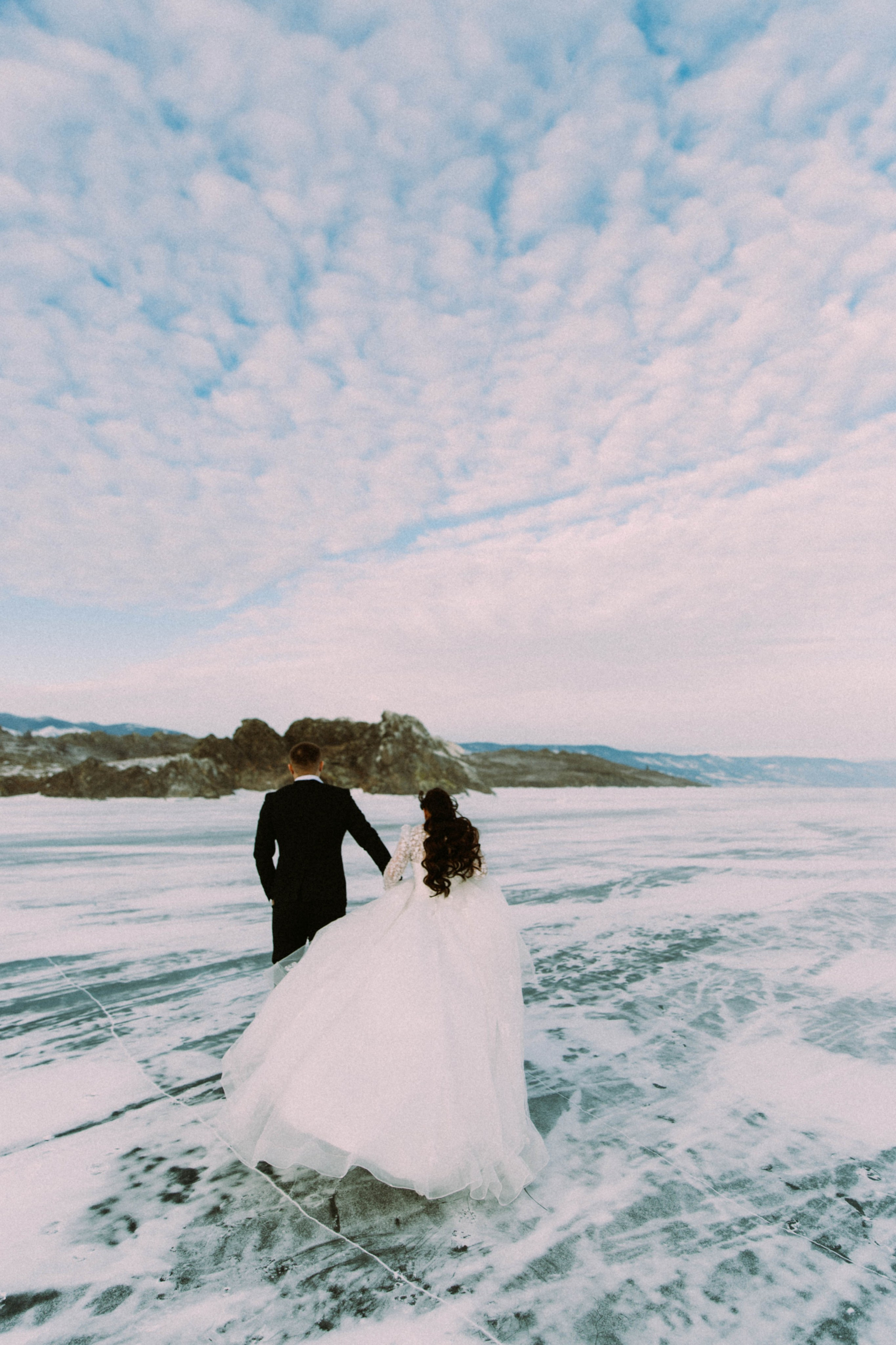 Свадебная зимняя съемка на Байкале. Главная