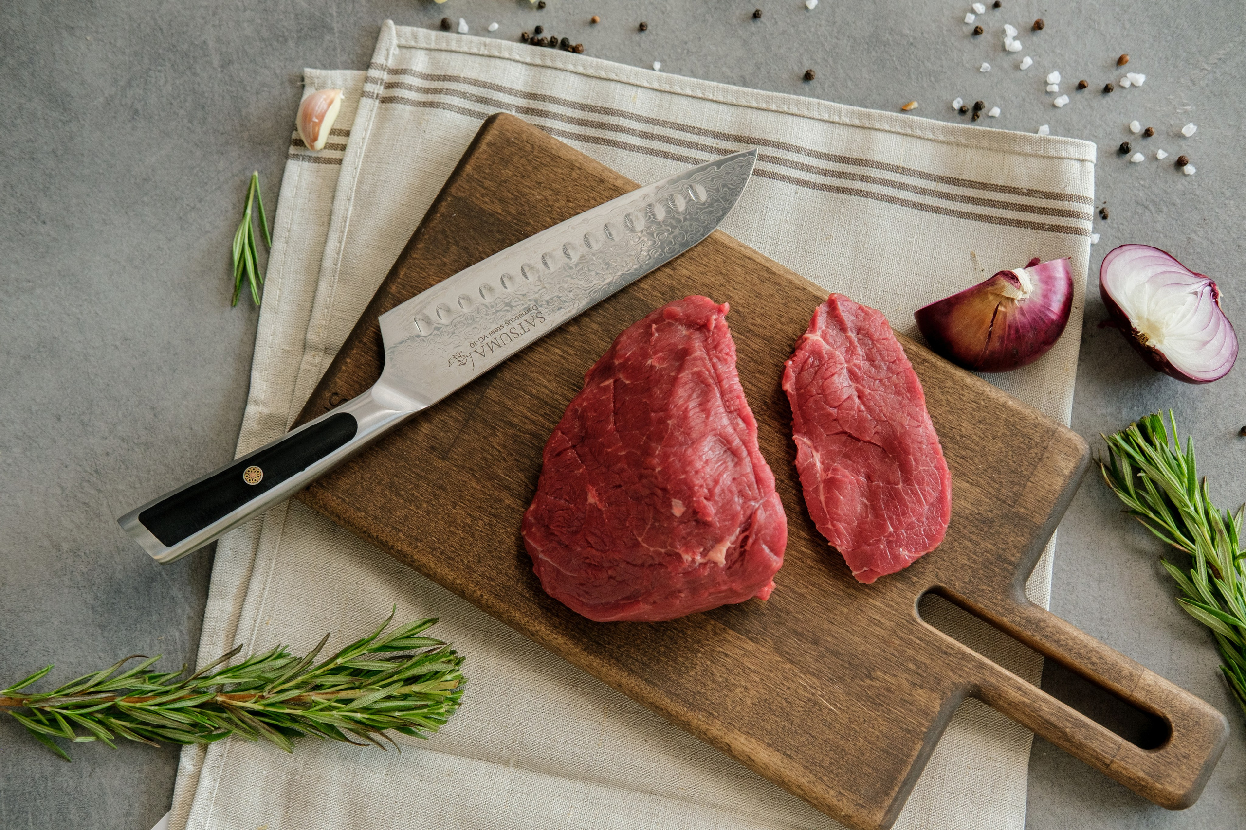 Съемка ножей для маркетплейсов в СПб. Фотосессия для маркетплейсов