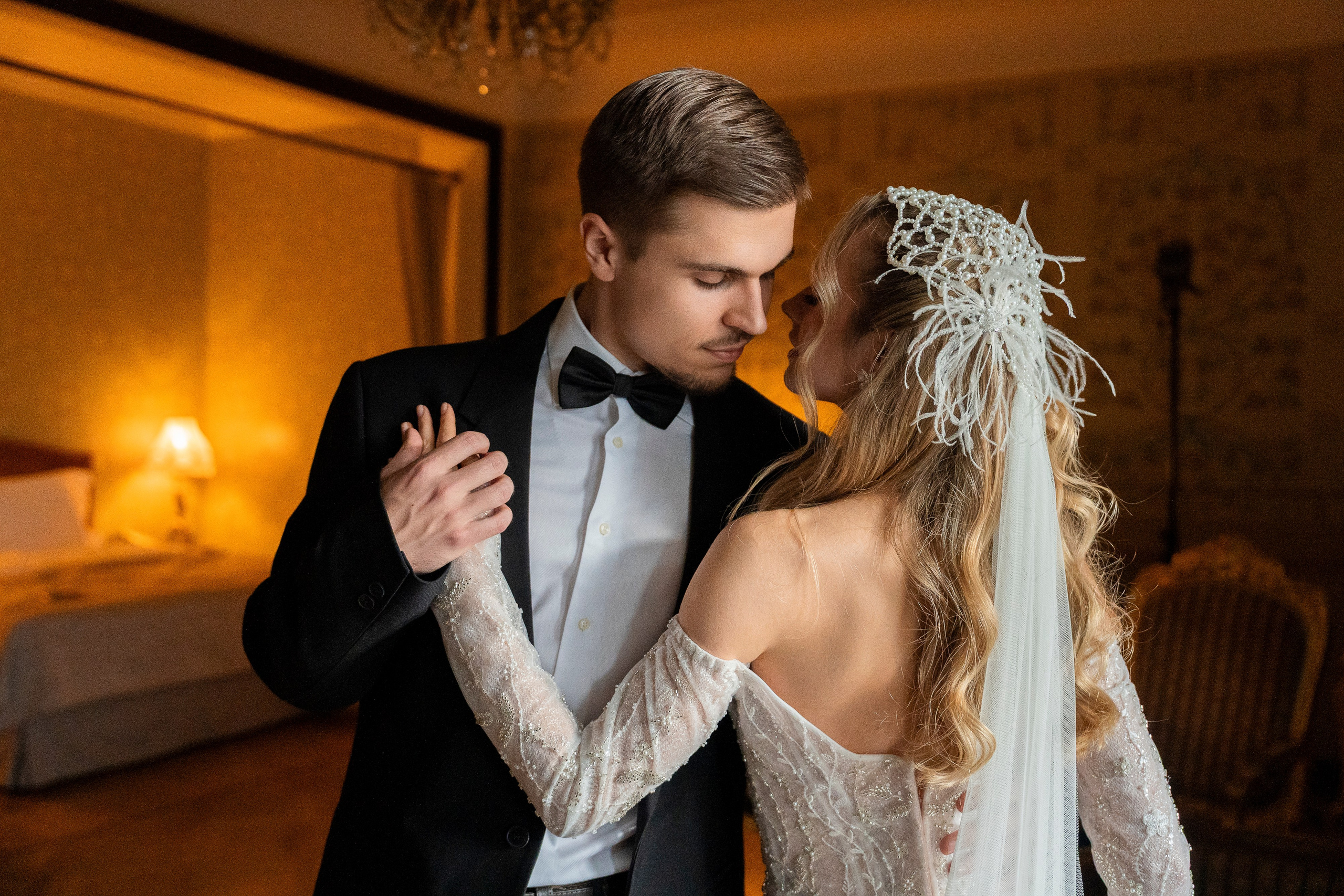 Свадебная фотосессия в отеле Метрополь. Свадебный фотограф в Москве Анна Полушина