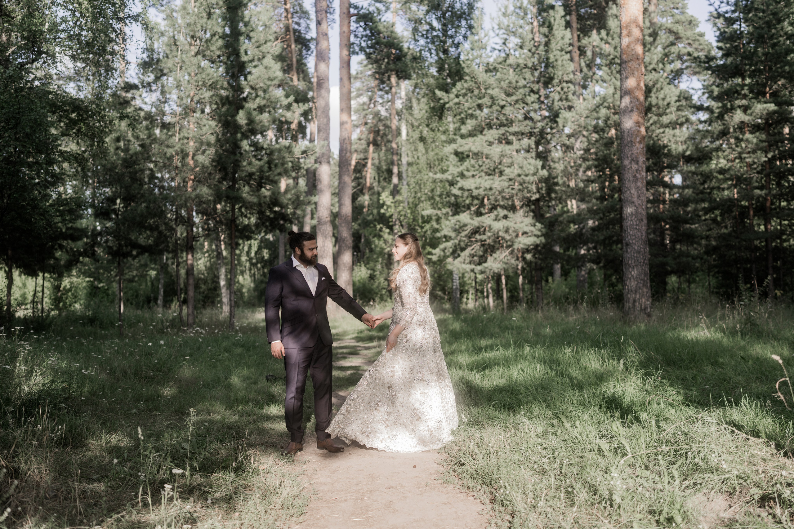 Свадьба Умар и Мила. Прогулка. Свадебный и индивидуальный фотограф Аля Мамакова