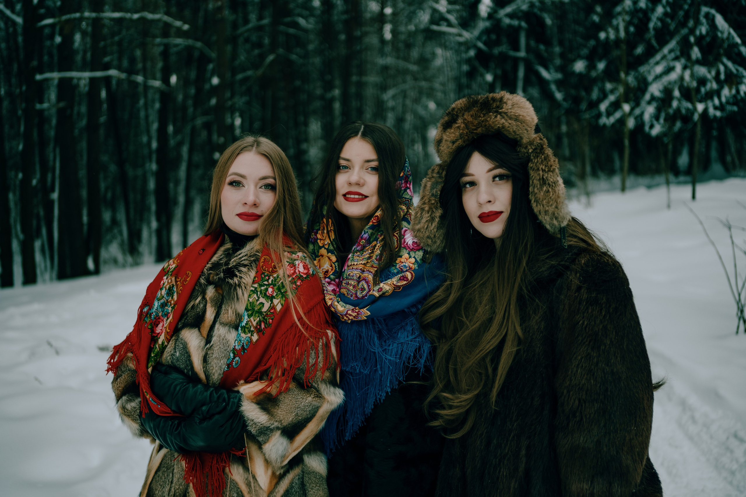 Звенит январская вьюга. Главная