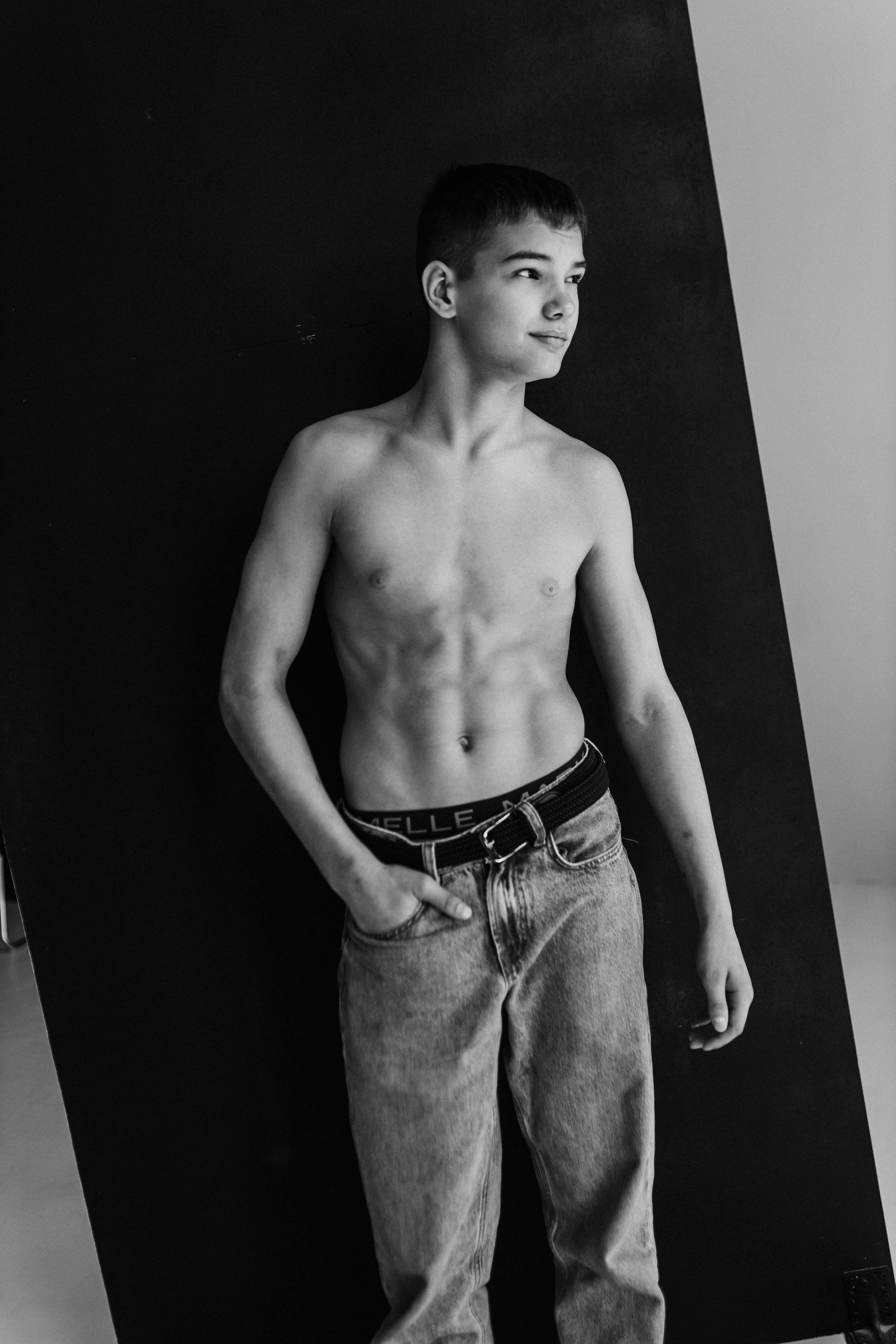 Семейная май, 2025