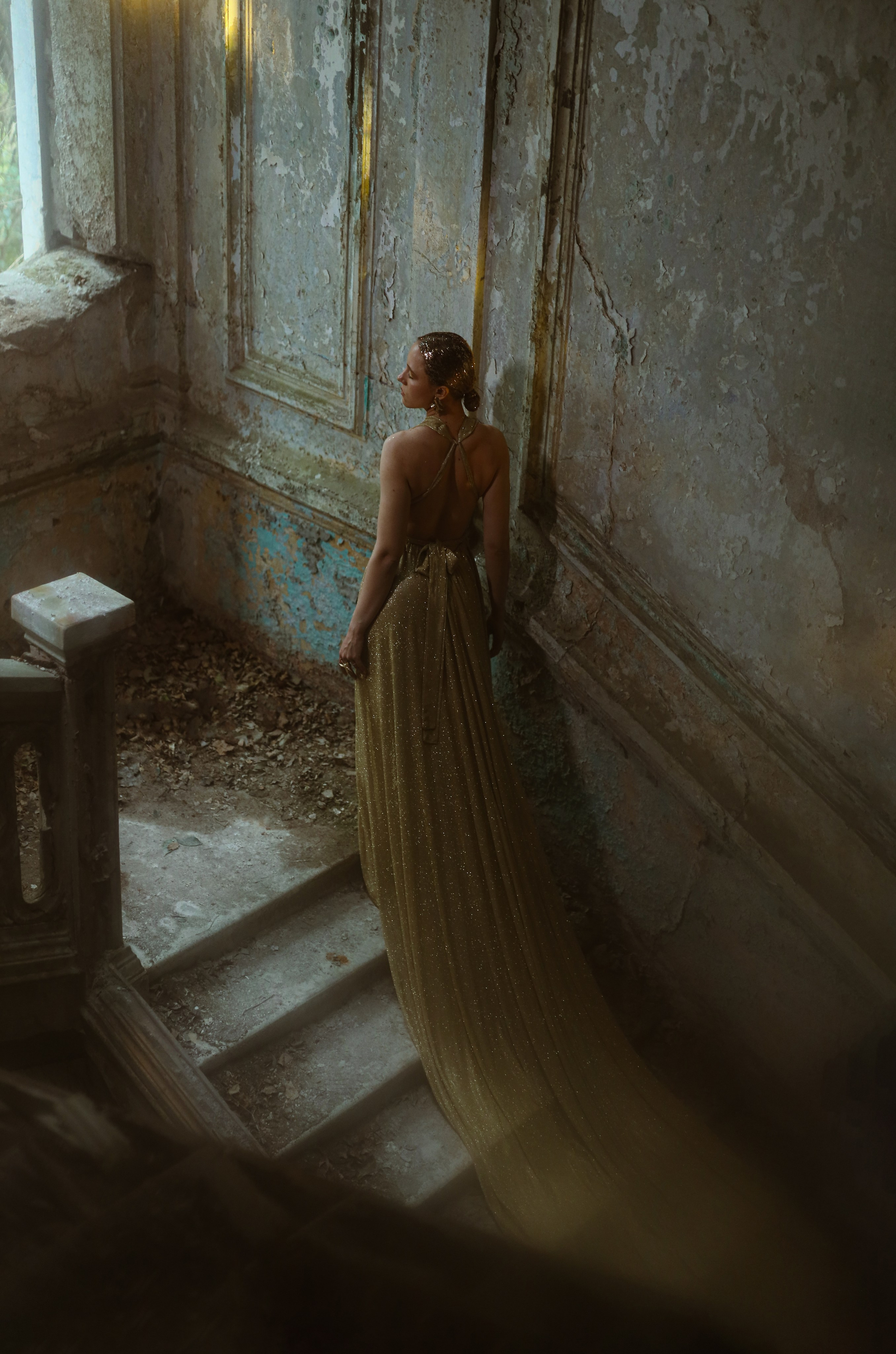 Фотосессия в заброшенном здании для Софии, Сухум, Абхазия. Свадебный и семейный фотограф в Абхазии Жанна Соснина