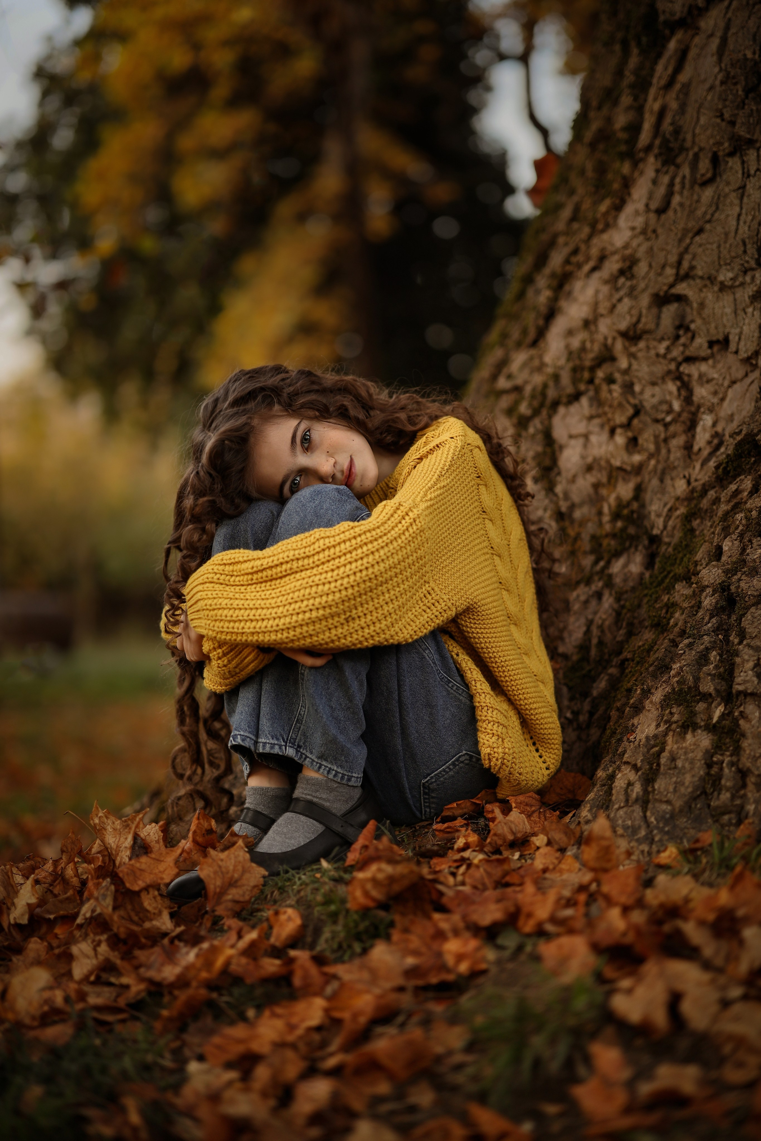 Осенняя фотосессия для Полины у древа патриарха в Сухуме. Свадебный и семейный фотограф в Абхазии Жанна Соснина