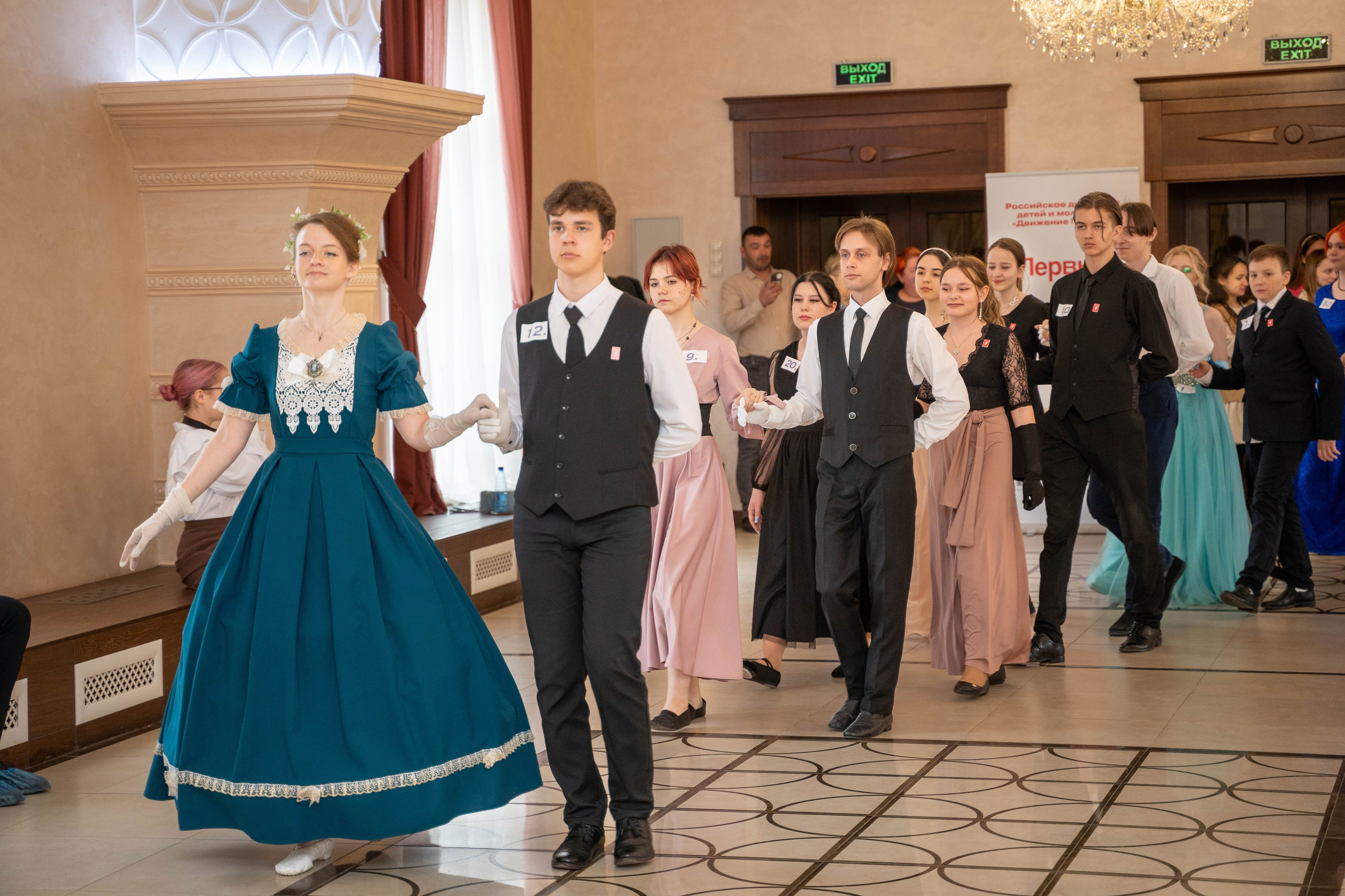 Репортажная съемка бала. Студийный фотограф в Петропавловске-Камчатском