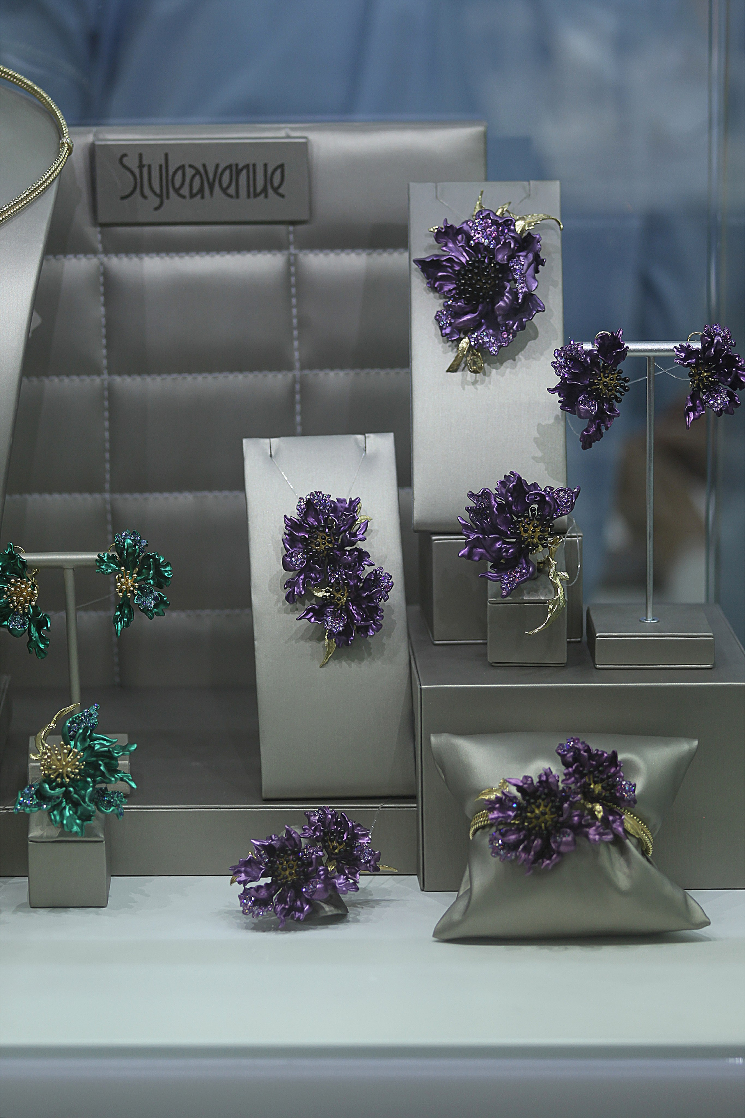 Brooches. The Website of the Photographer Vitaly Deni