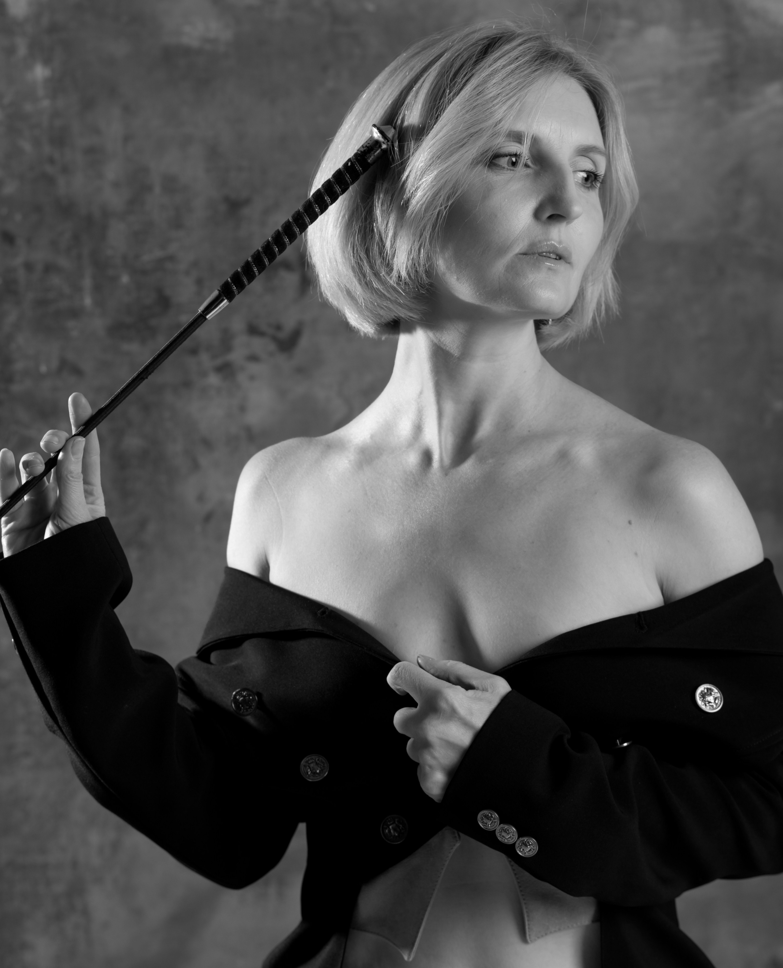 Женский портрет: sexy. Фотограф Марина Доглядная Челябинск фотосессии с лошадьми, мотоциклами