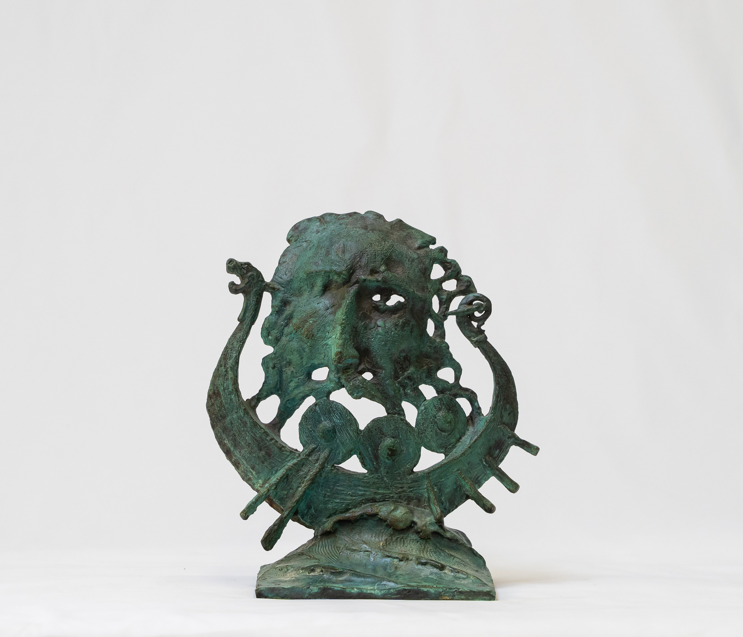 Станковая скульптура из бронзы и гранита. Скульптор Сергей Оганов, Беларусь