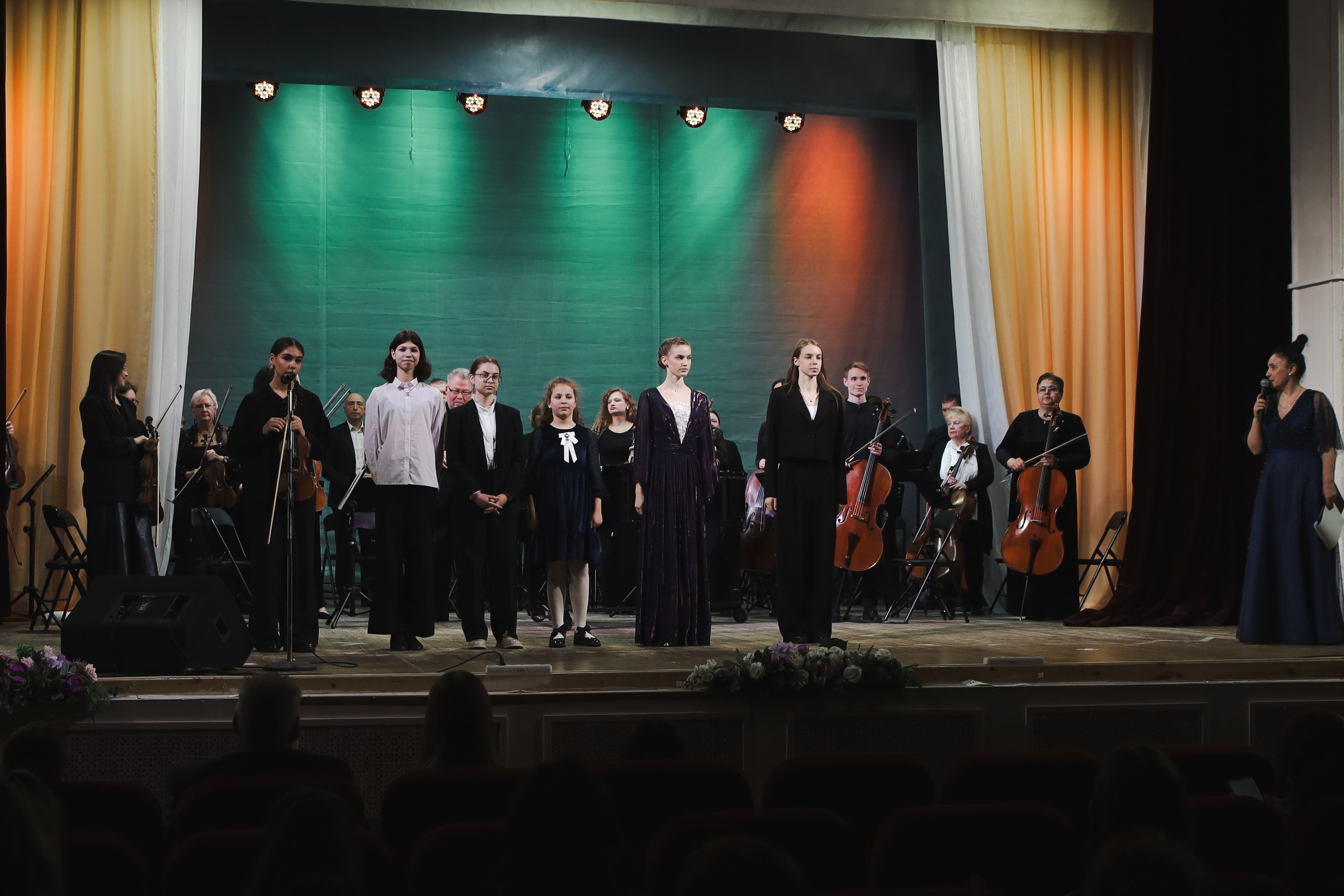 Фотоотчет с награждения стипендиатов города Липецка