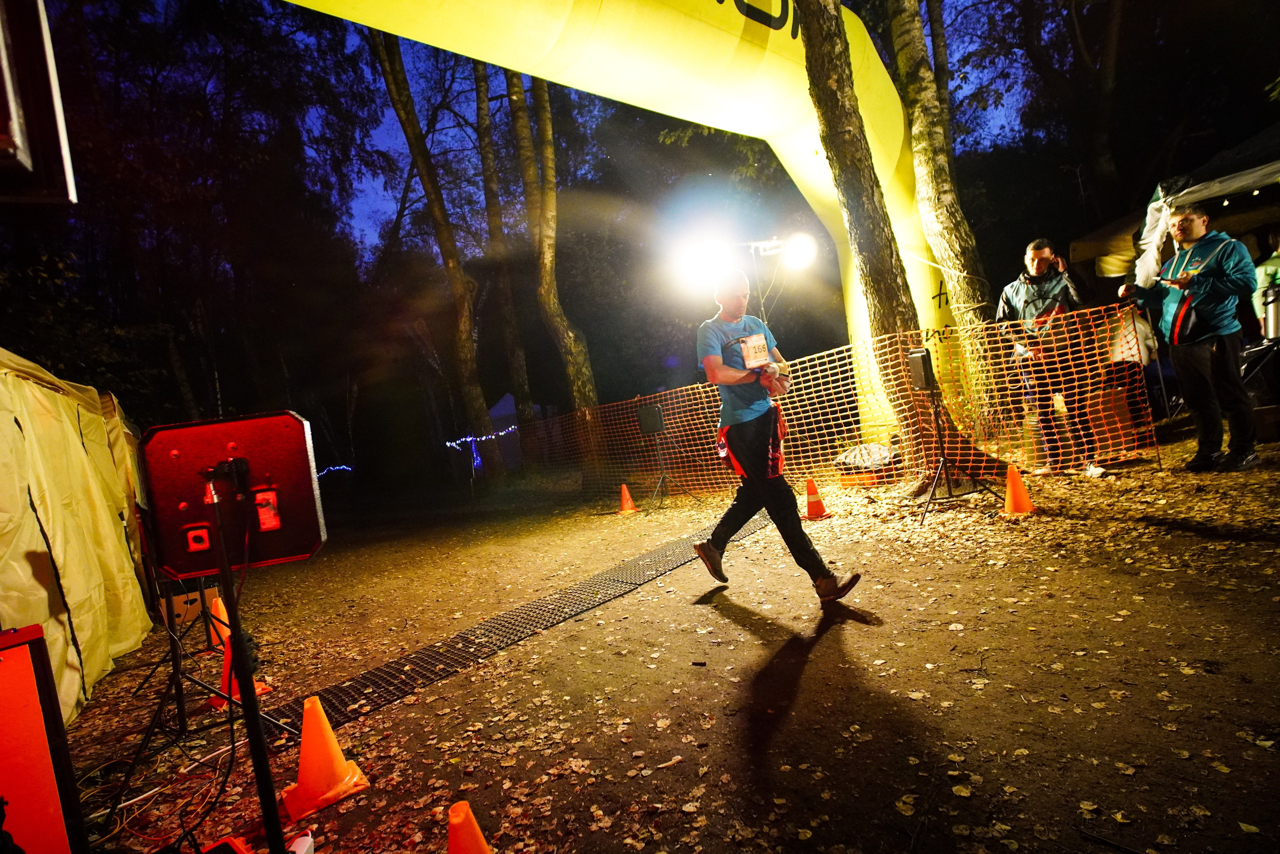 Backyard Ultra Moscow 2024. Роман Капилюшов. Бег. Фото. Видео. г. Люберцы