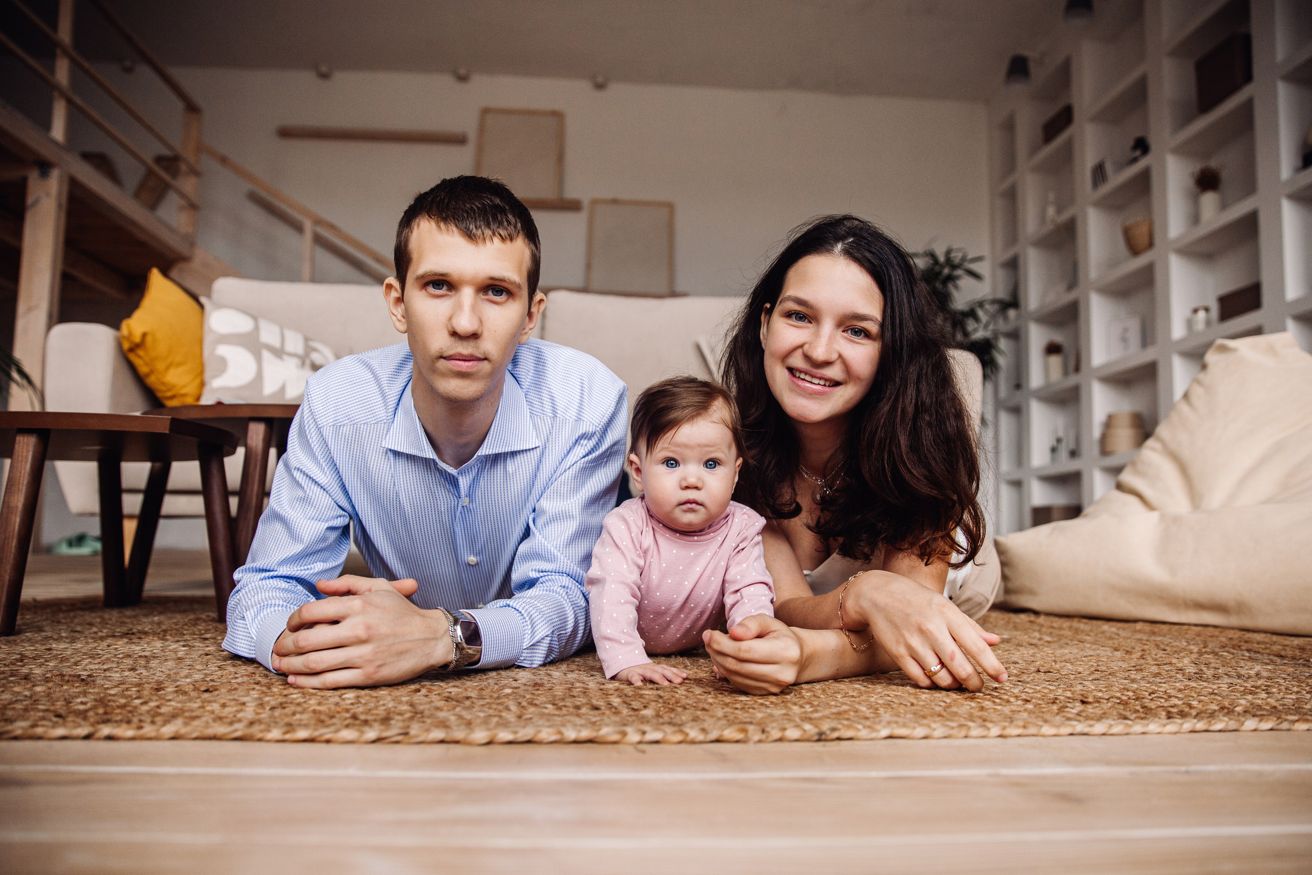 Семейная студийная фотосессия. Марина Соколова. Контентный и семейный фотограф г. Красноярск