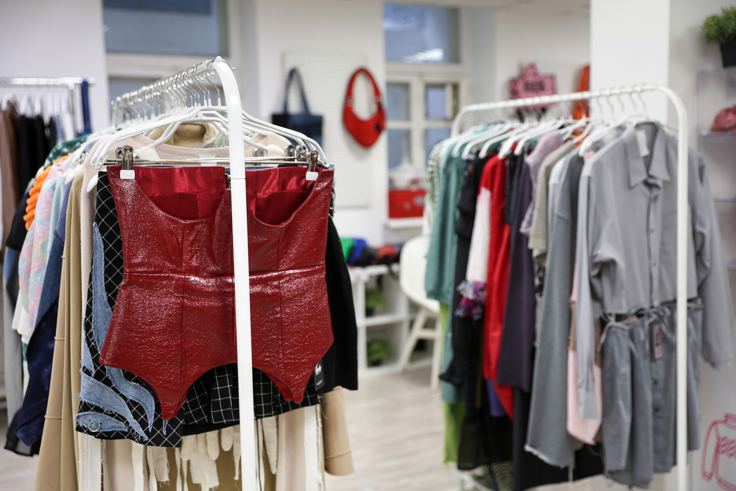 Магазины Charity Shop. Фотограф Дарья Попова