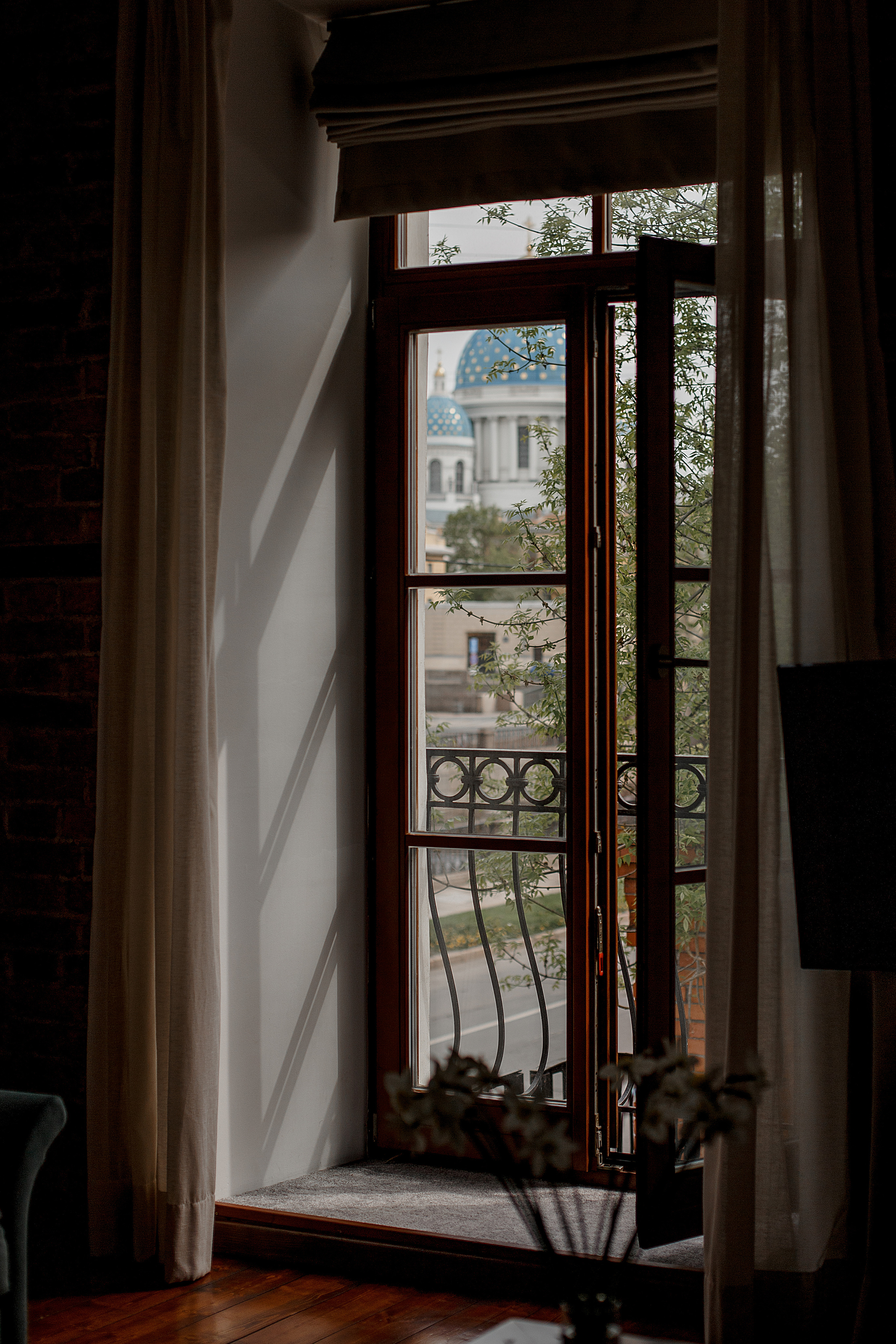 Утро Невесты. сборы в отеле. Свадебный фотограф Санкт-Петербург  Москва