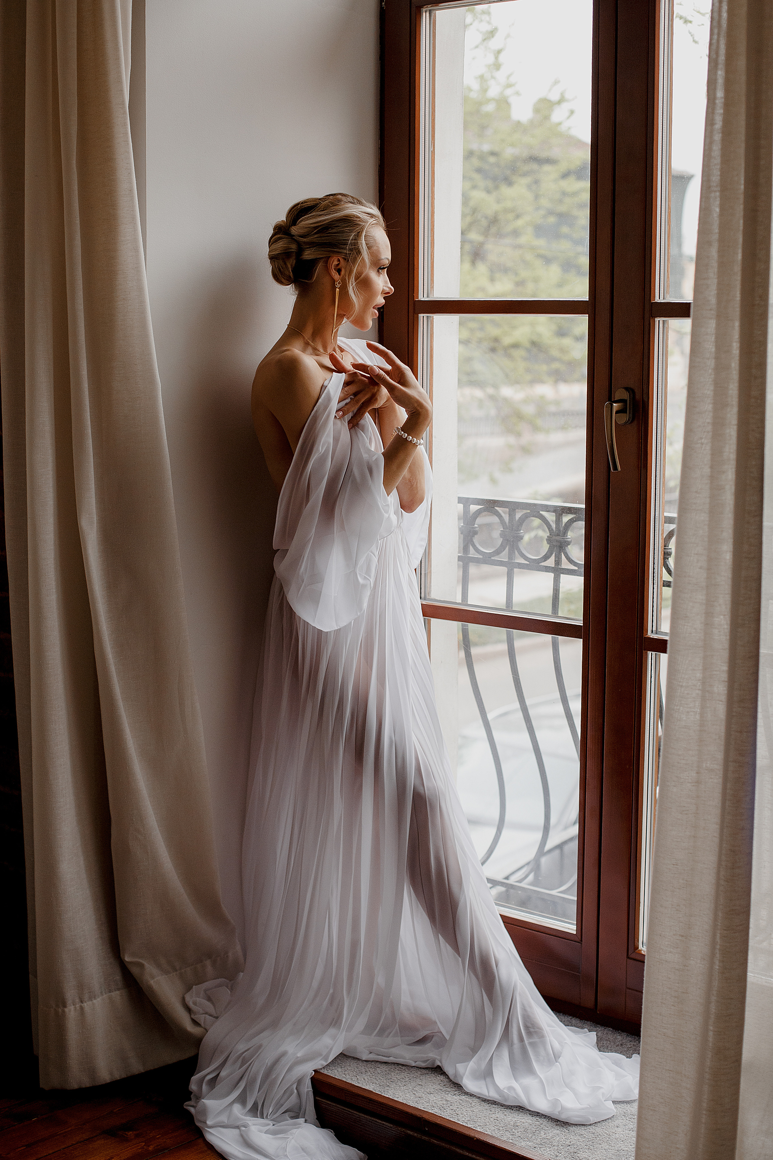 Утро Невесты. сборы в отеле. Свадебный фотограф Санкт-Петербург  Москва