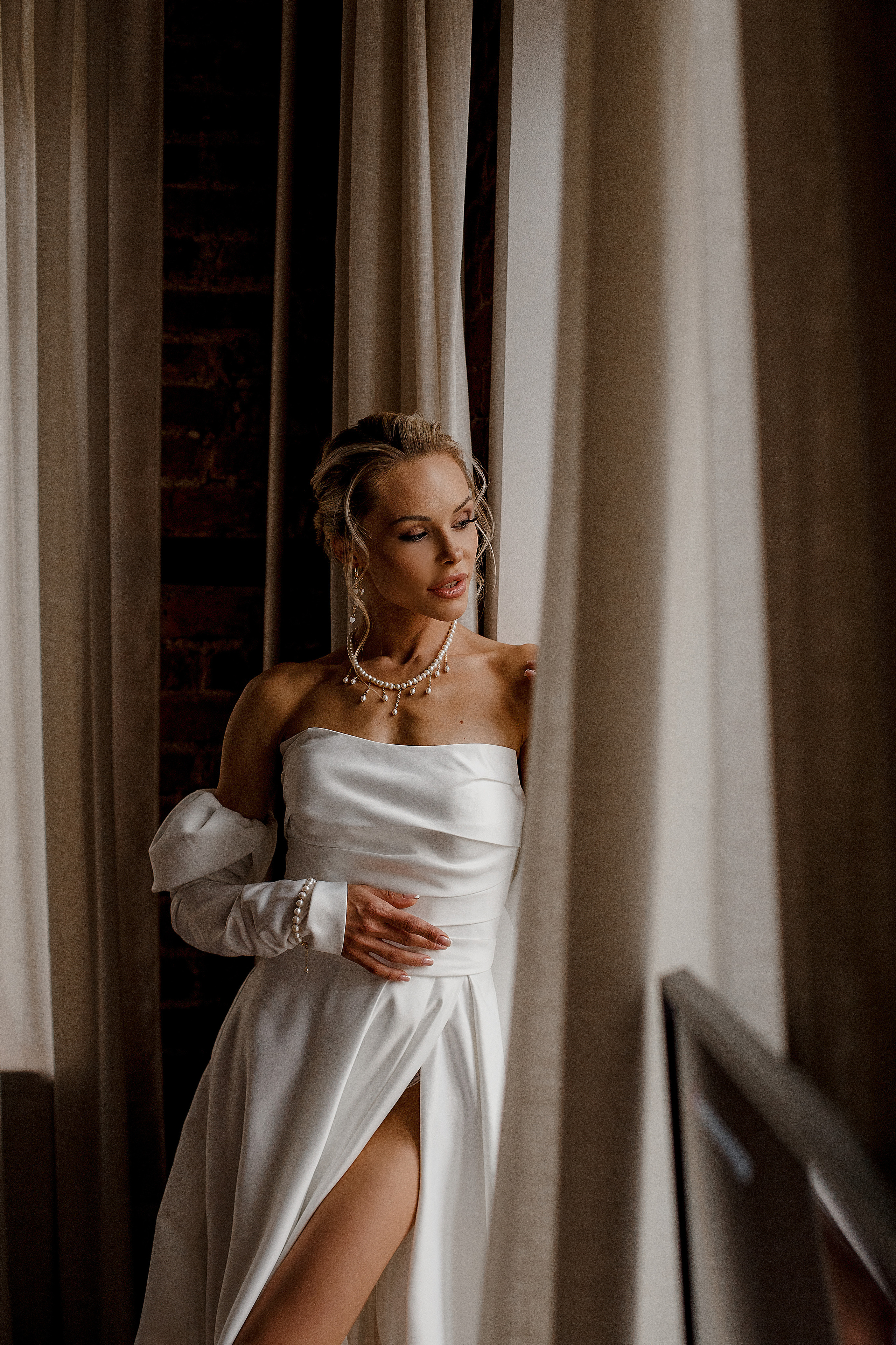 Утро Невесты. сборы в отеле. Свадебный фотограф Санкт-Петербург  Москва