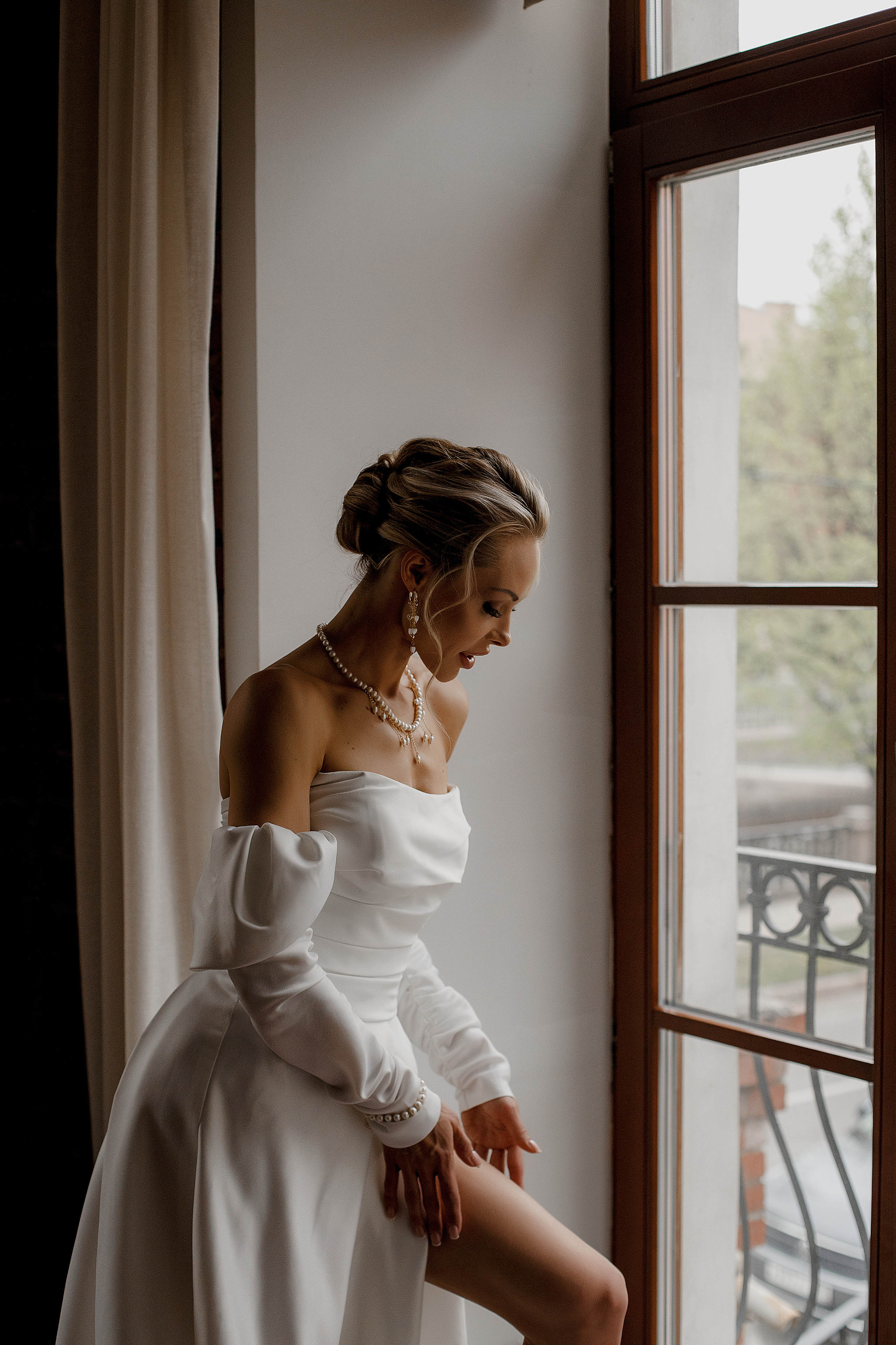 Утро Невесты. сборы в отеле. Свадебный фотограф Санкт-Петербург  Москва