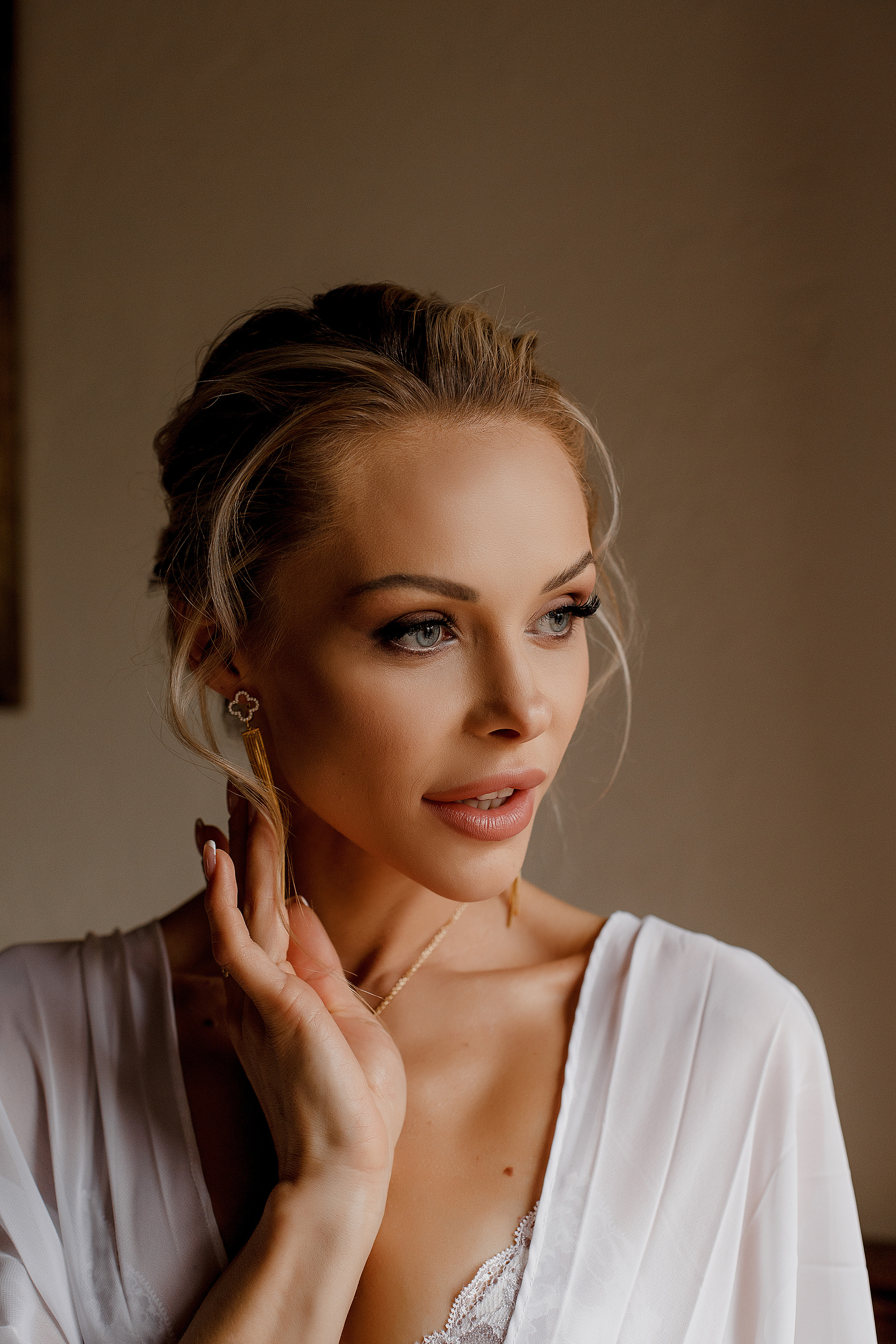 Утро Невесты. сборы в отеле. Свадебный фотограф Санкт-Петербург  Москва