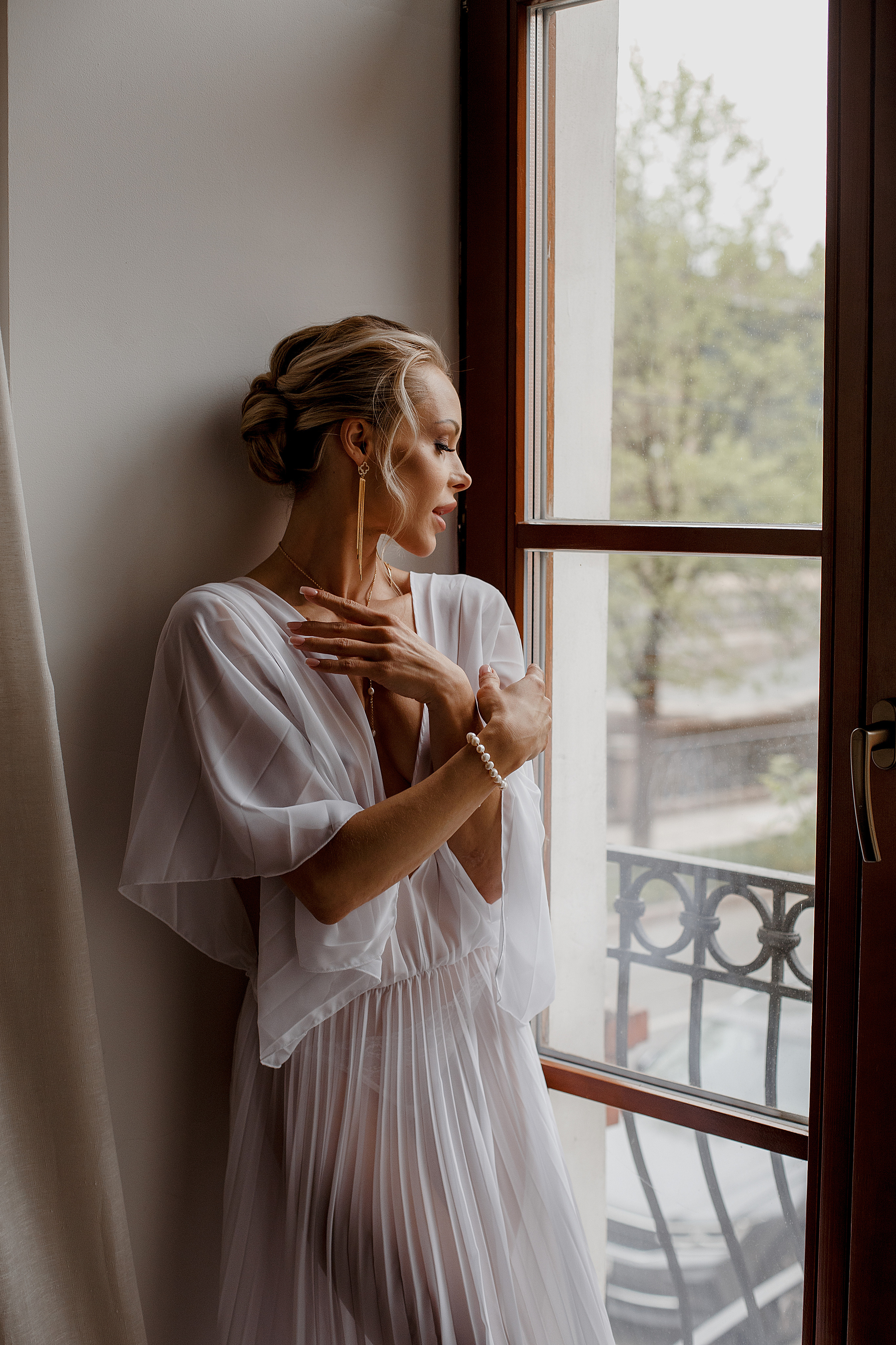 Утро Невесты. сборы в отеле. Свадебный фотограф Санкт-Петербург  Москва