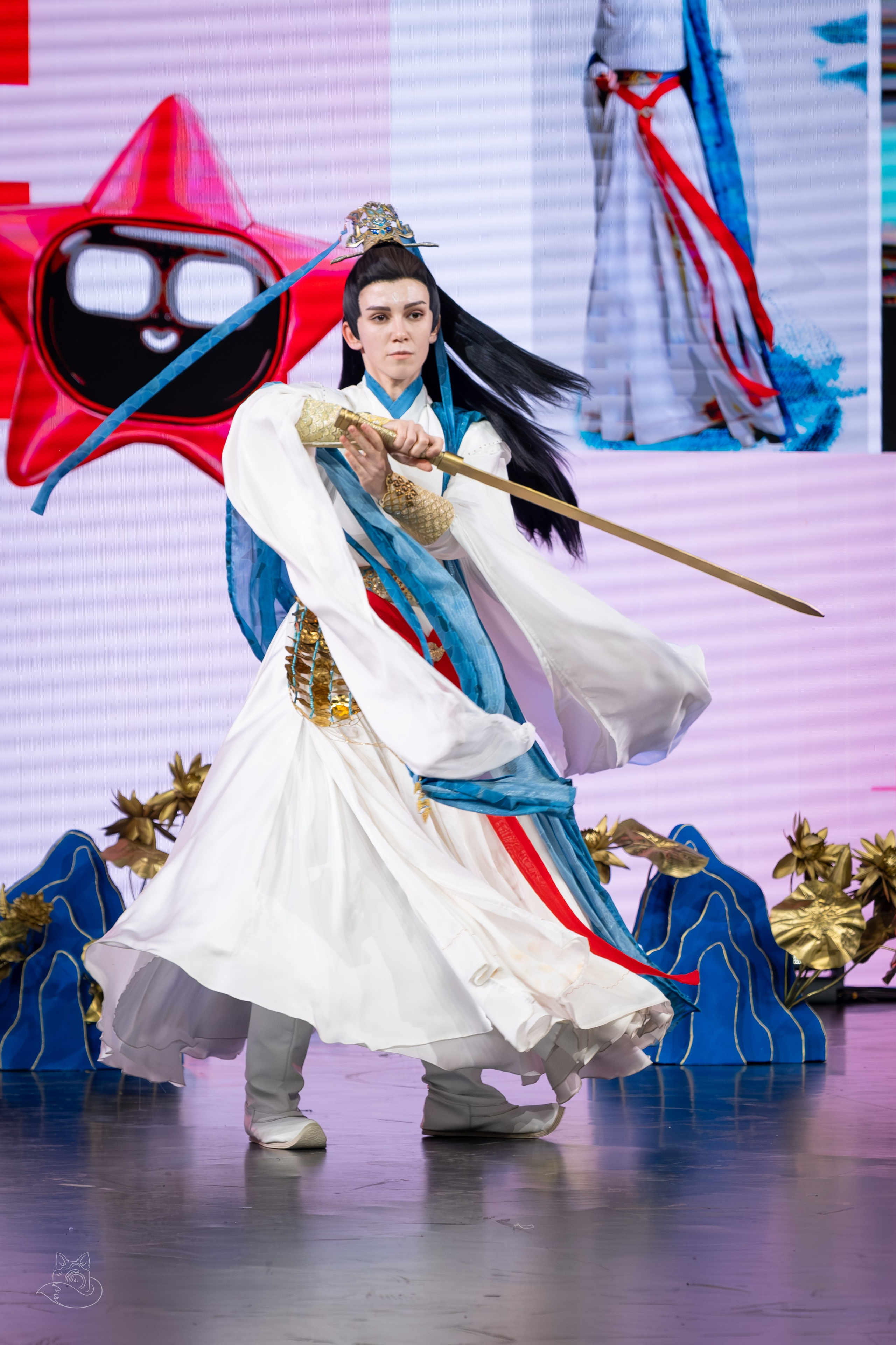 Сцена РЭД ЭКСПО 2024. Косплей фотограф