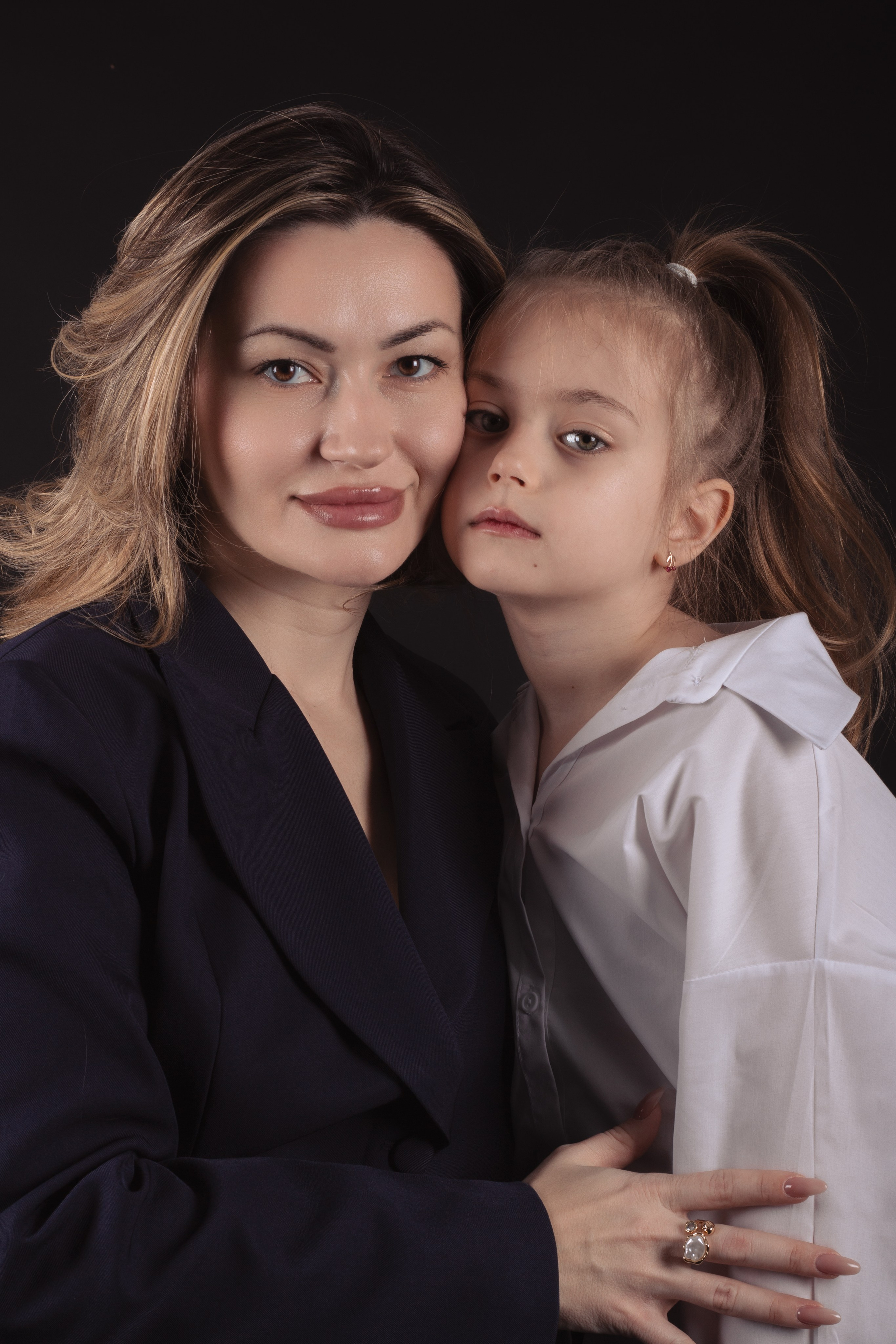 Семейная фотосессия в студии. Фотограф в Краснодаре Кристина Филиппова