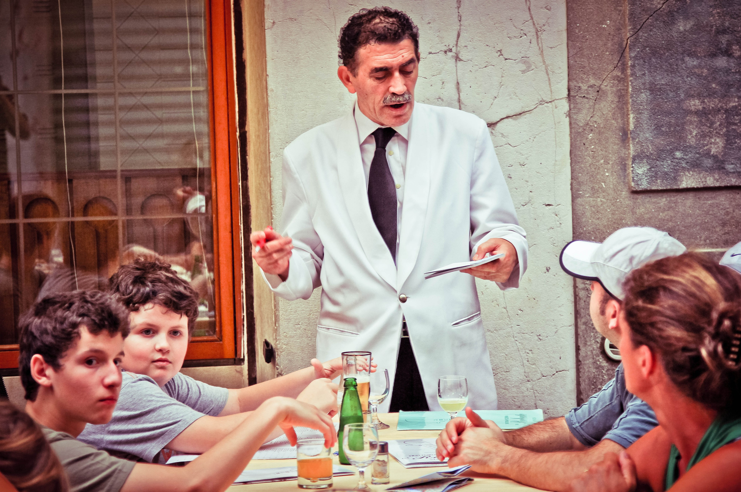 ИТАЛИЯ. Стрит-фотография, полная абсурда, идиотизма и красоты