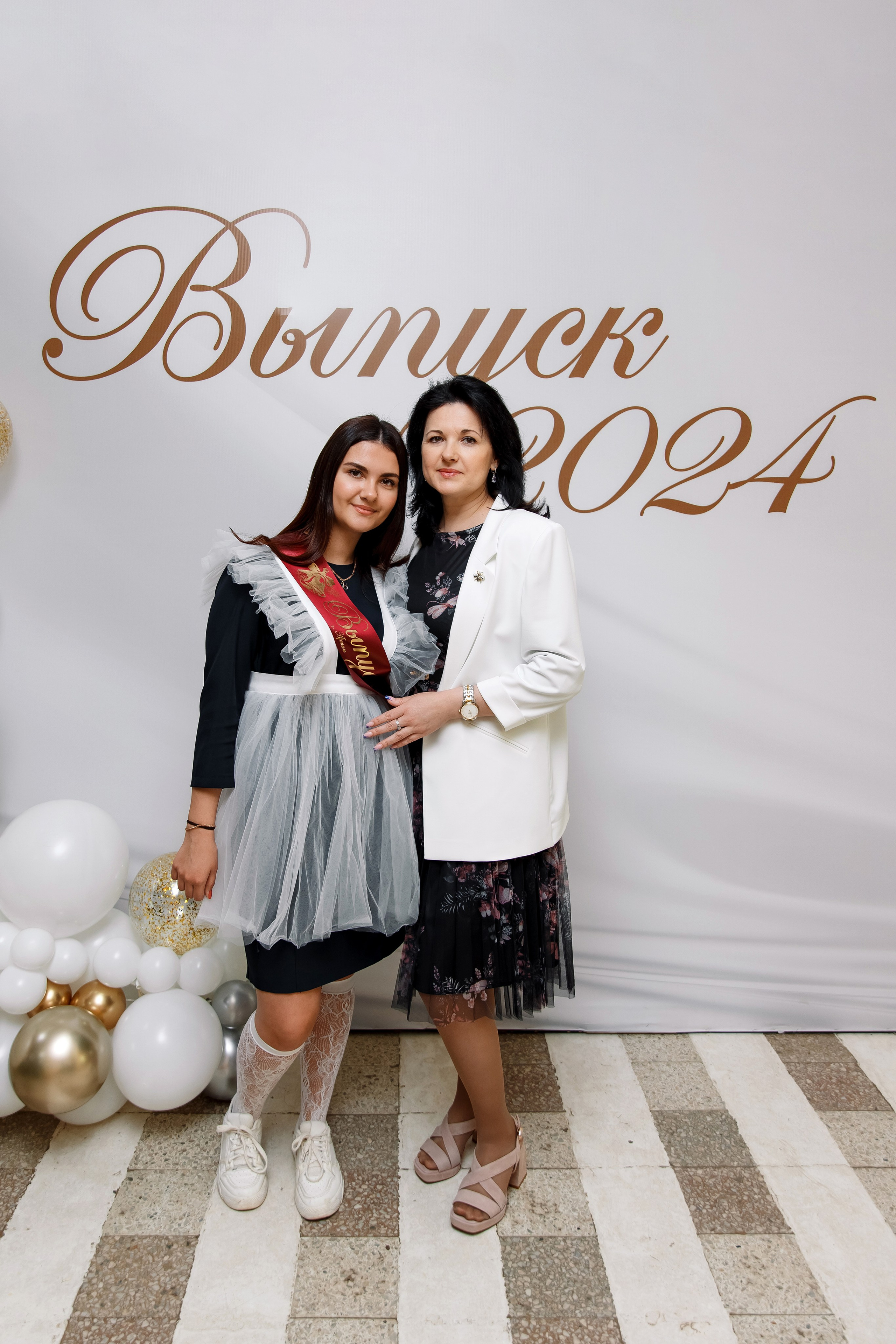 11 класс Последний звонок. Фотограф Любовь Корниенко, Примоский край