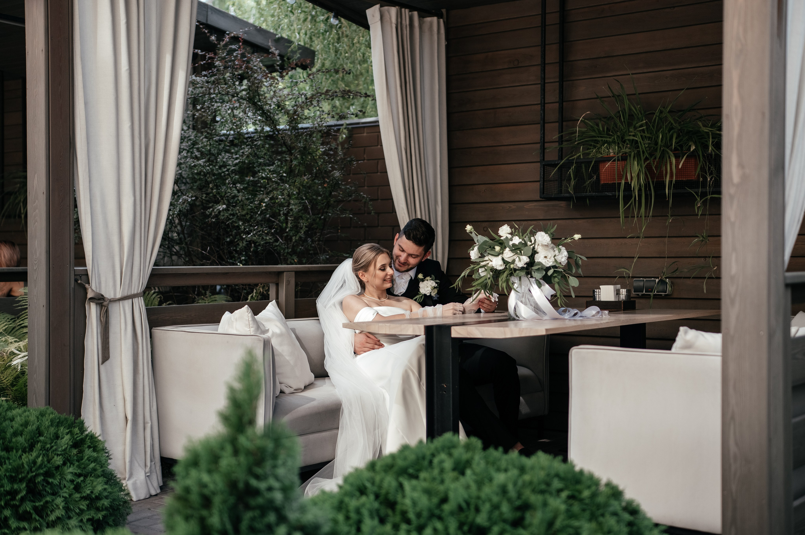 Даниил и Валерия. Черная утка. Полный день. Фотограф Екатерина Бочарникова