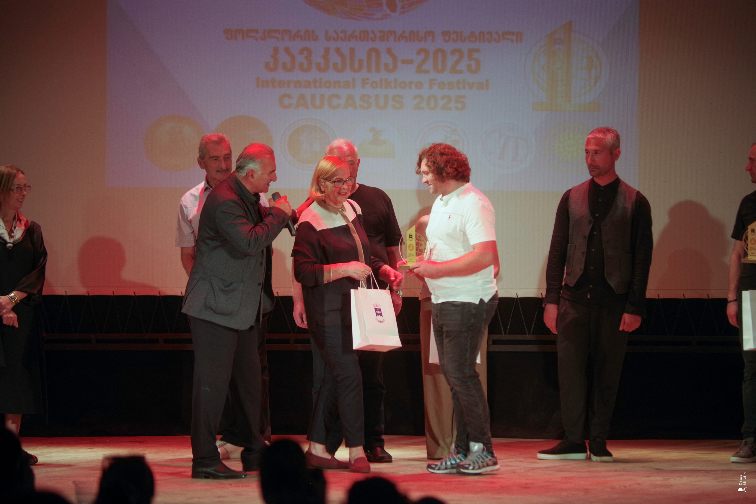 Танцы в прекрасном Они. Портретный фотограф Денис Милютин