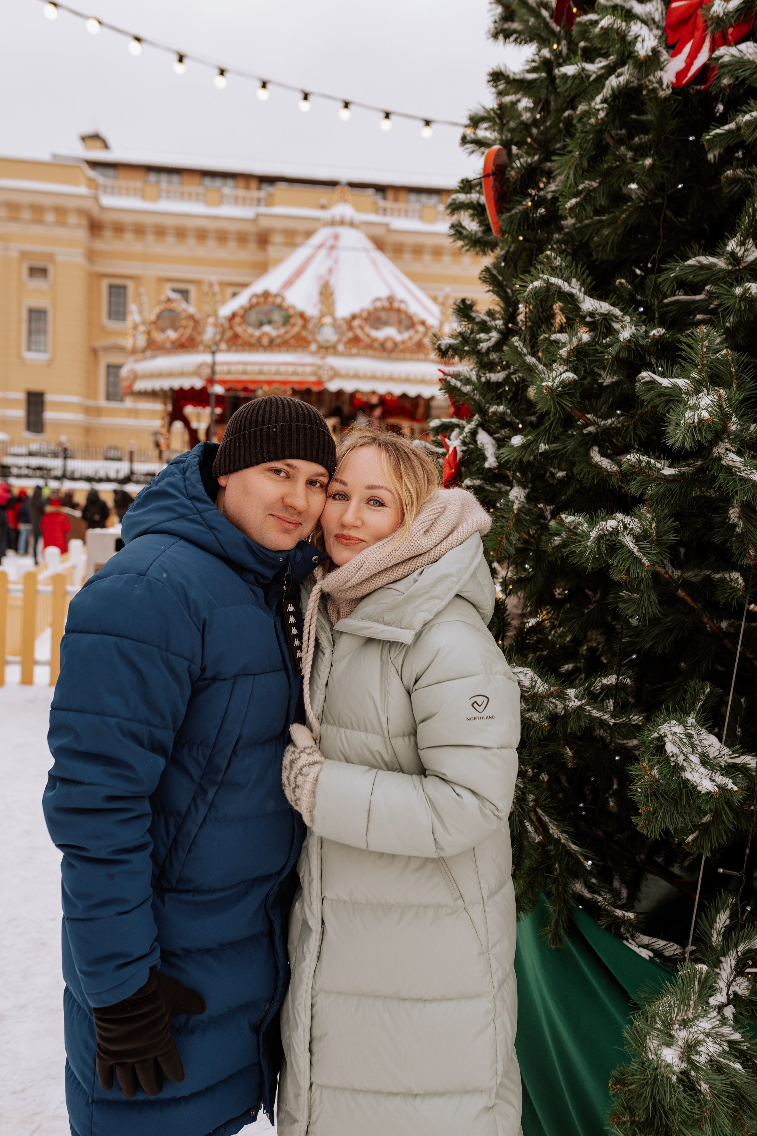 Семейная, Манежная площадь