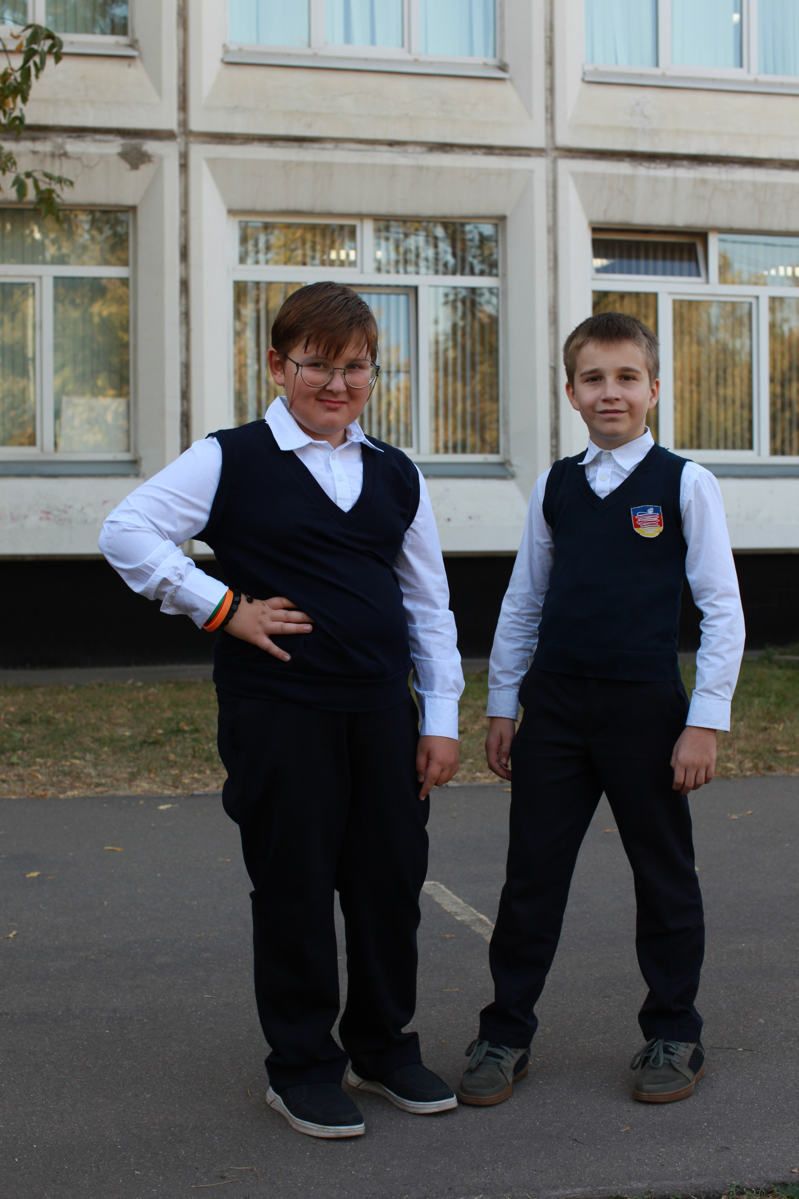 Осенняя фотосессия у школы. Выпускные альбомы Москва СВАО