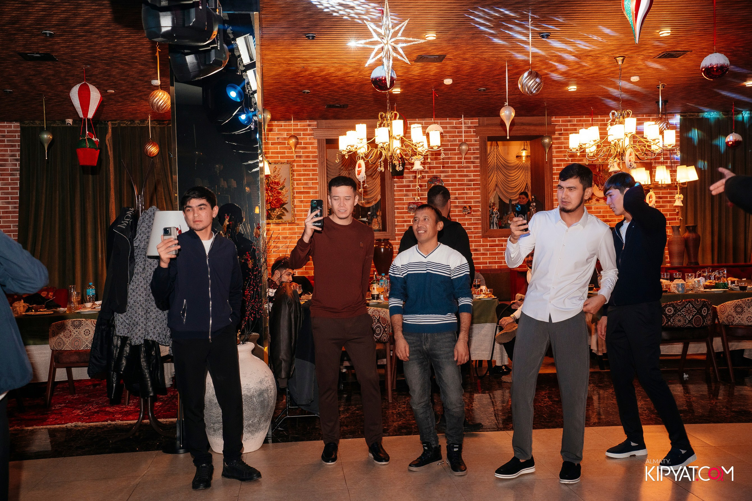 РЕСТОРАН ВЕСЕЛИДЗЕ НА ШЕВЧЕНКО. КИПЯТКОМ АЛМАТЫ! Фотосъемка мероприятий в Алматы