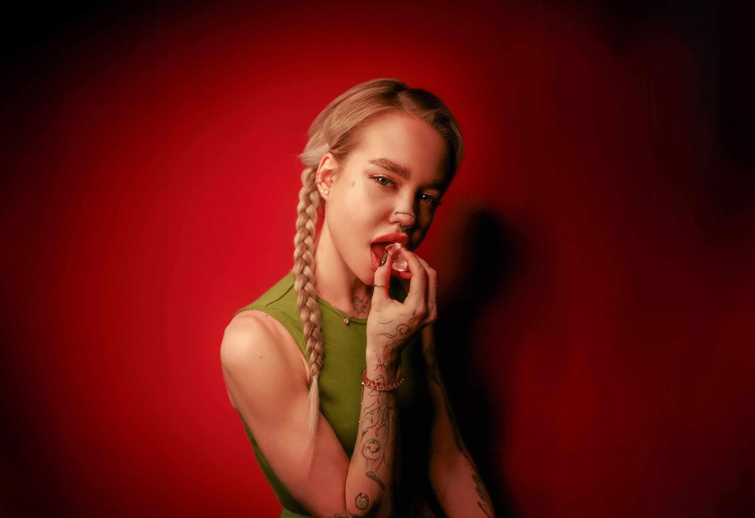 STUDIO PHOTOGRAPHY. SOBOL ROMAN