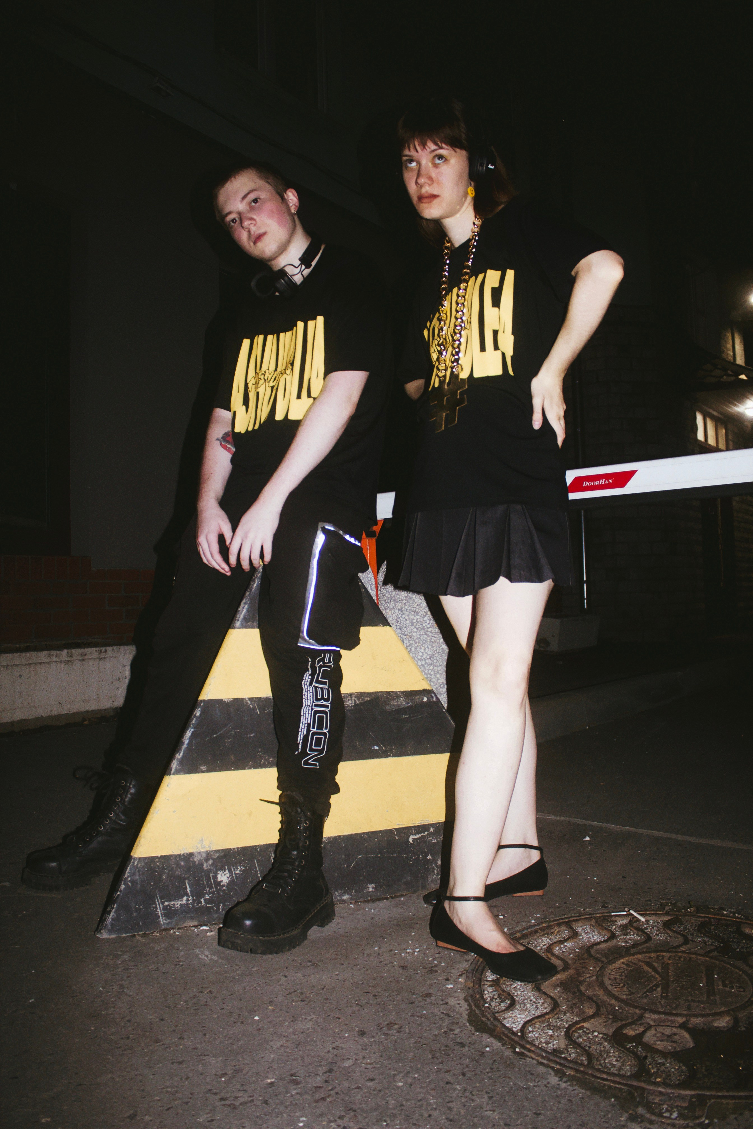 Съемка мерча MASHUPBLE. Концертный и портретный фотограф в Москве Соня Спросонья