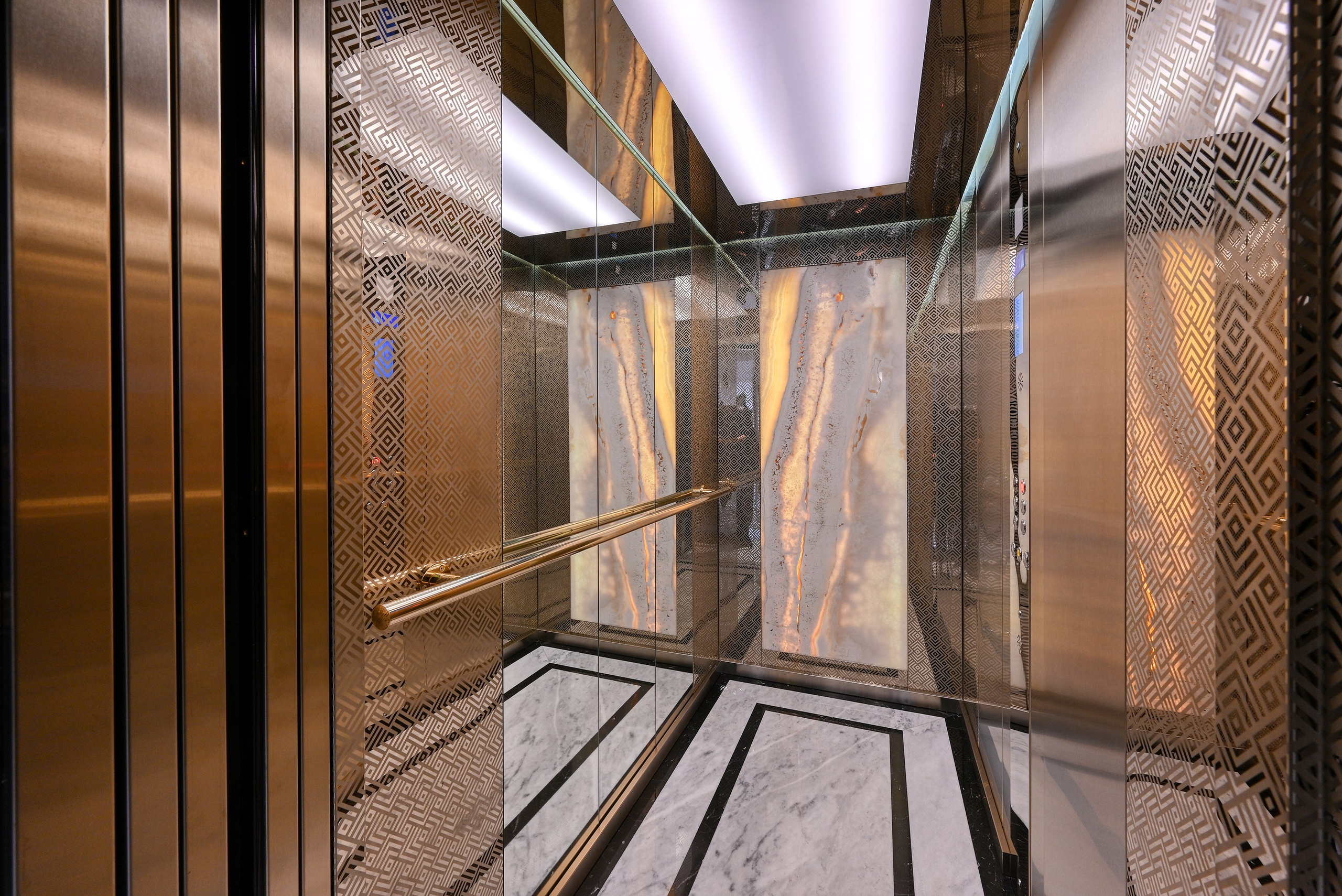 Апарт-комплекс Grand Royal в Сочи. Интерьерная съемка. Интерьерный фотограф в Сочи | Роман Сусленко