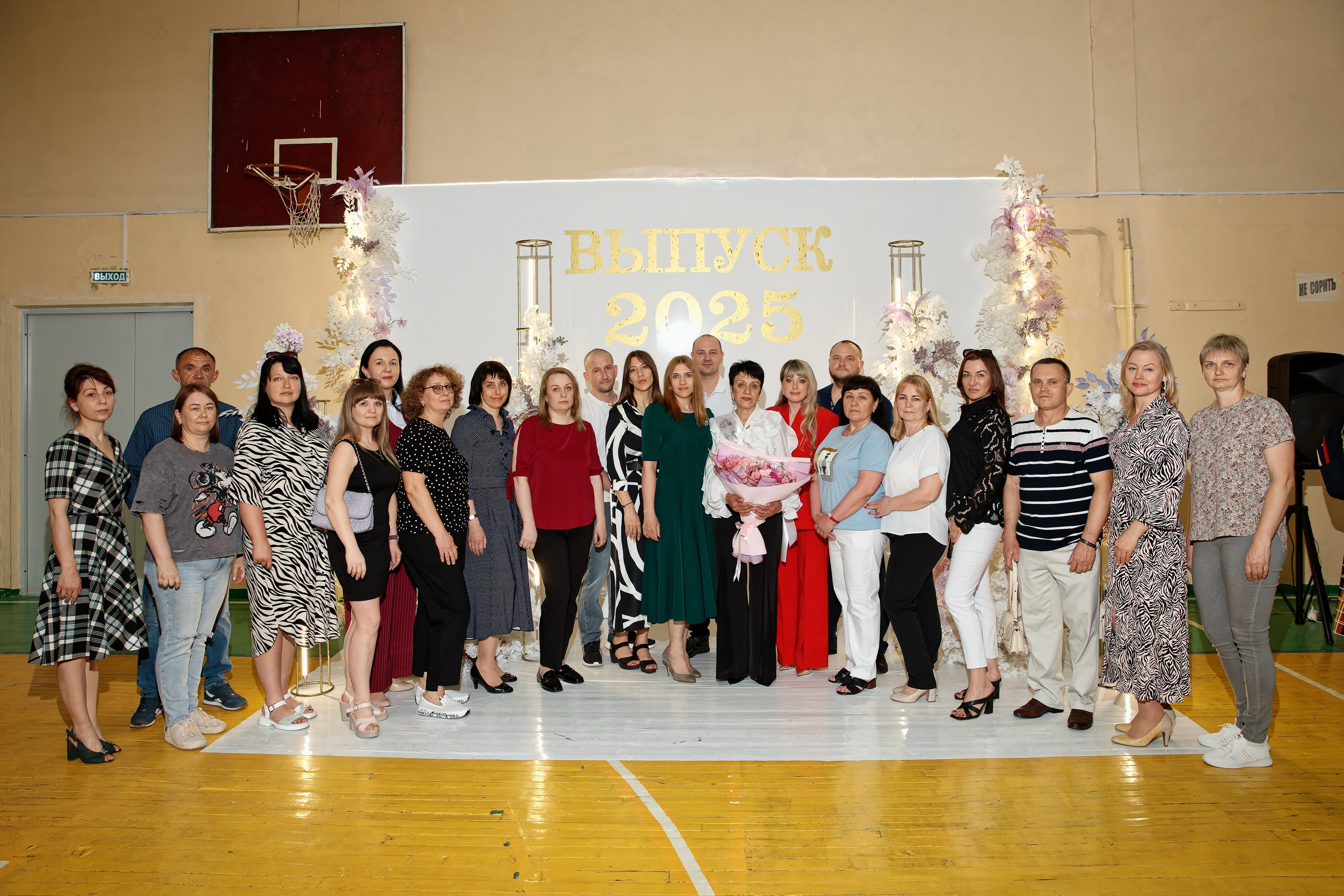 Последний звонок Школа № 42. Семейный фотограф — Макс Белогрудов