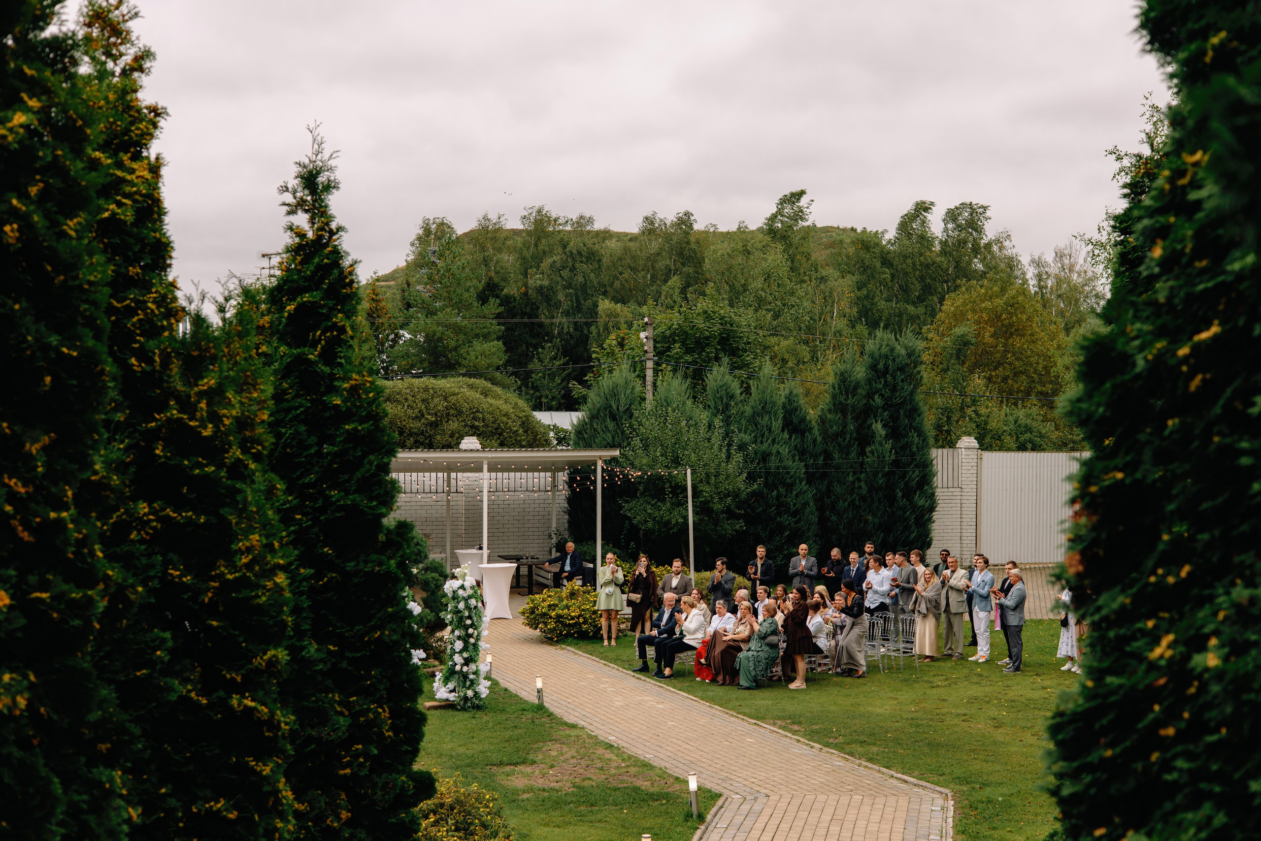 А ВНУТРИ — УРАГАН