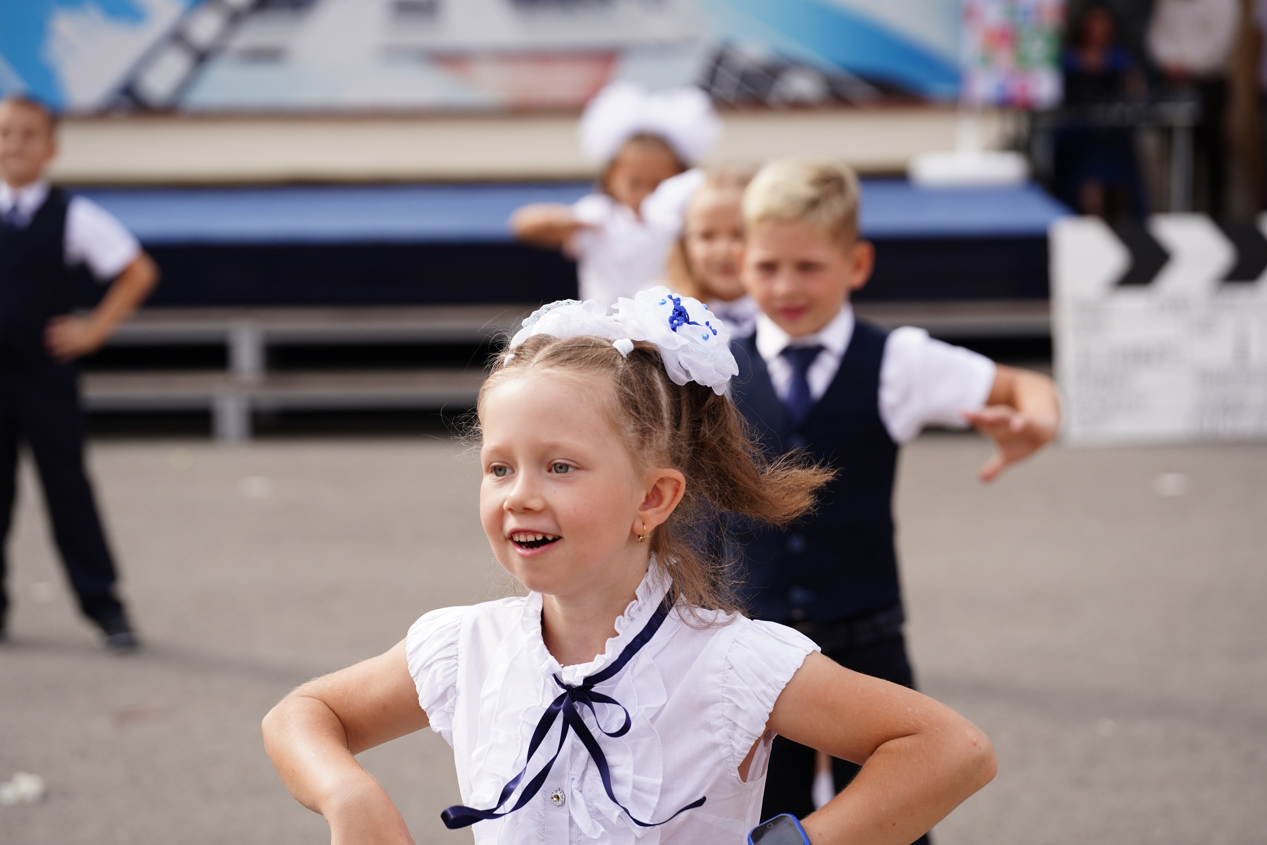 1 сентября Линейка. MEMENTO.Выпускные альбомы, школьные, юбилейные и другие книги. Ростов-на-Дону