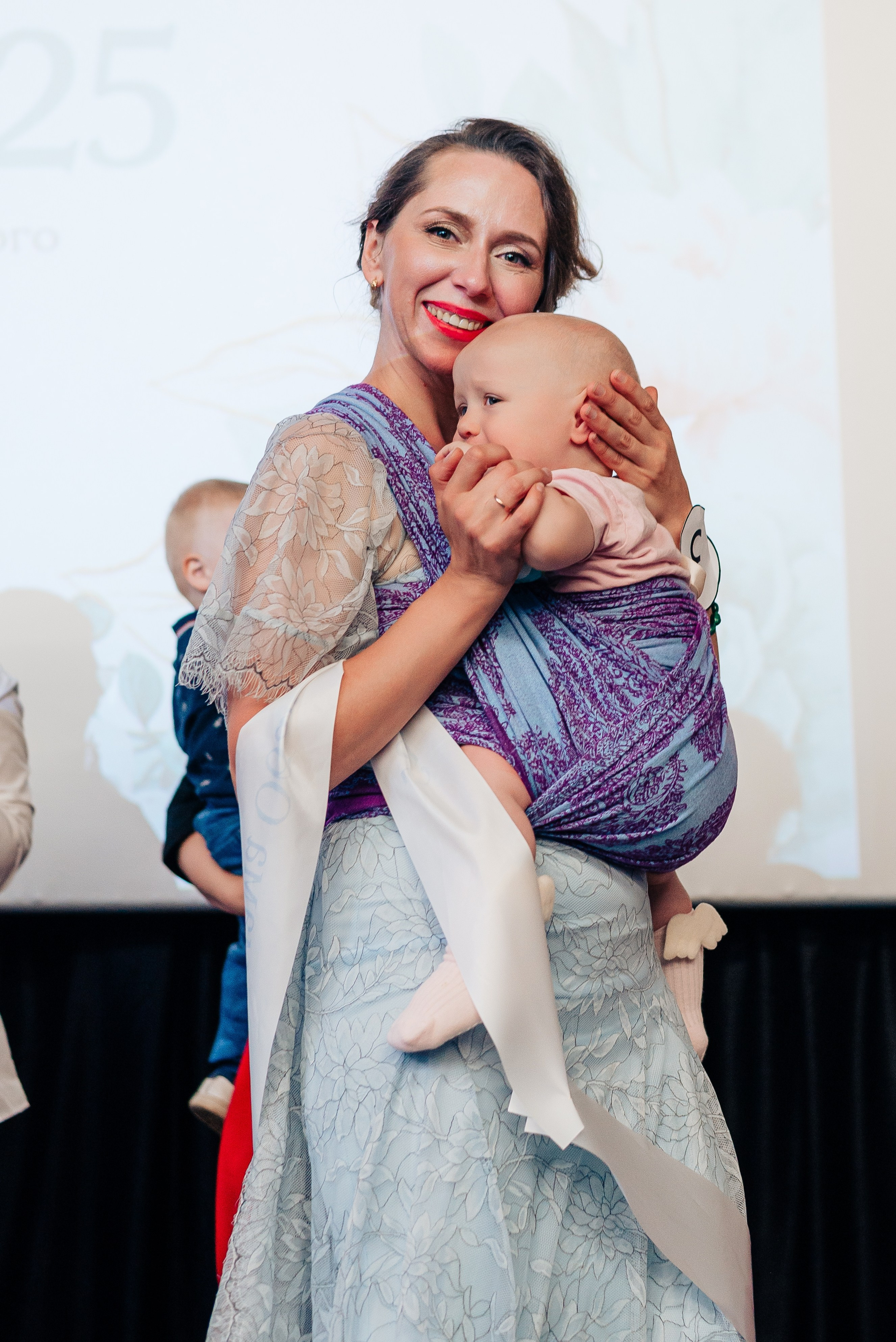 Слингомама Иваново 2025. Семейный и детский фотограф Иваново Ксения Азаренкова