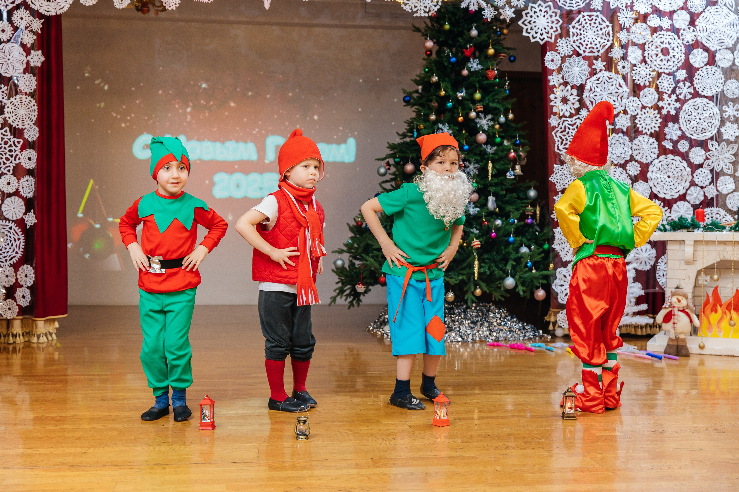 Детский сад № 93 — Утренник (27.12.2024). Свадебный и семейный фотограф Крамар Наталья