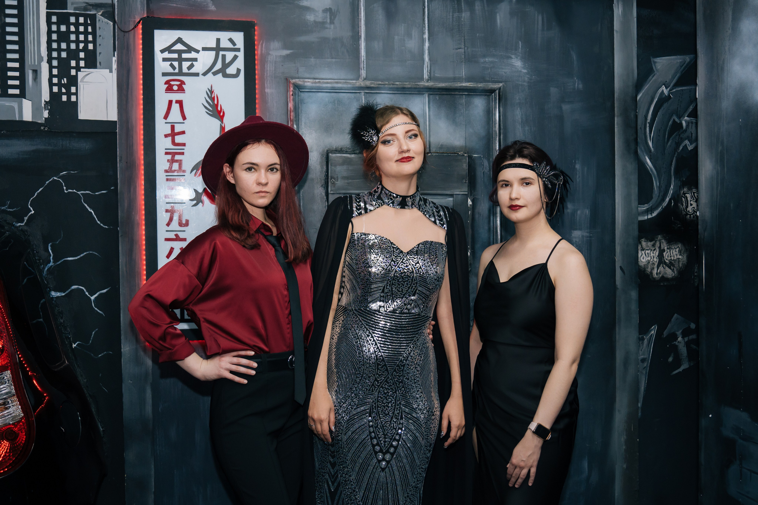 Квесты и праздники в Нелогике. Фотограф в Москве. Индивидуальные и парные съёмки, мероприятия, промо-съёмки для артистов