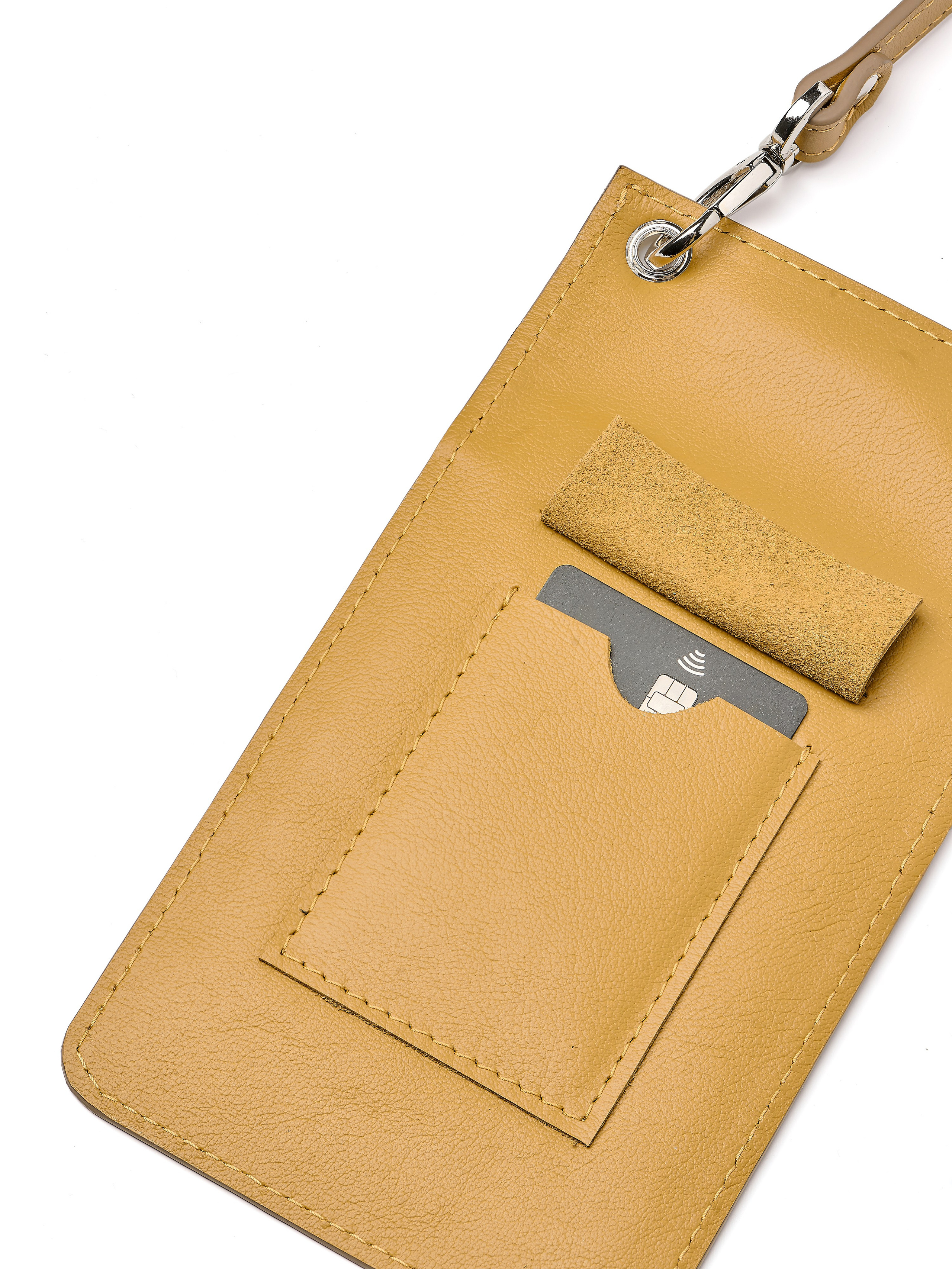 Изделия из кожи. Контент фотограф для бизнеса и маркет-плейсов