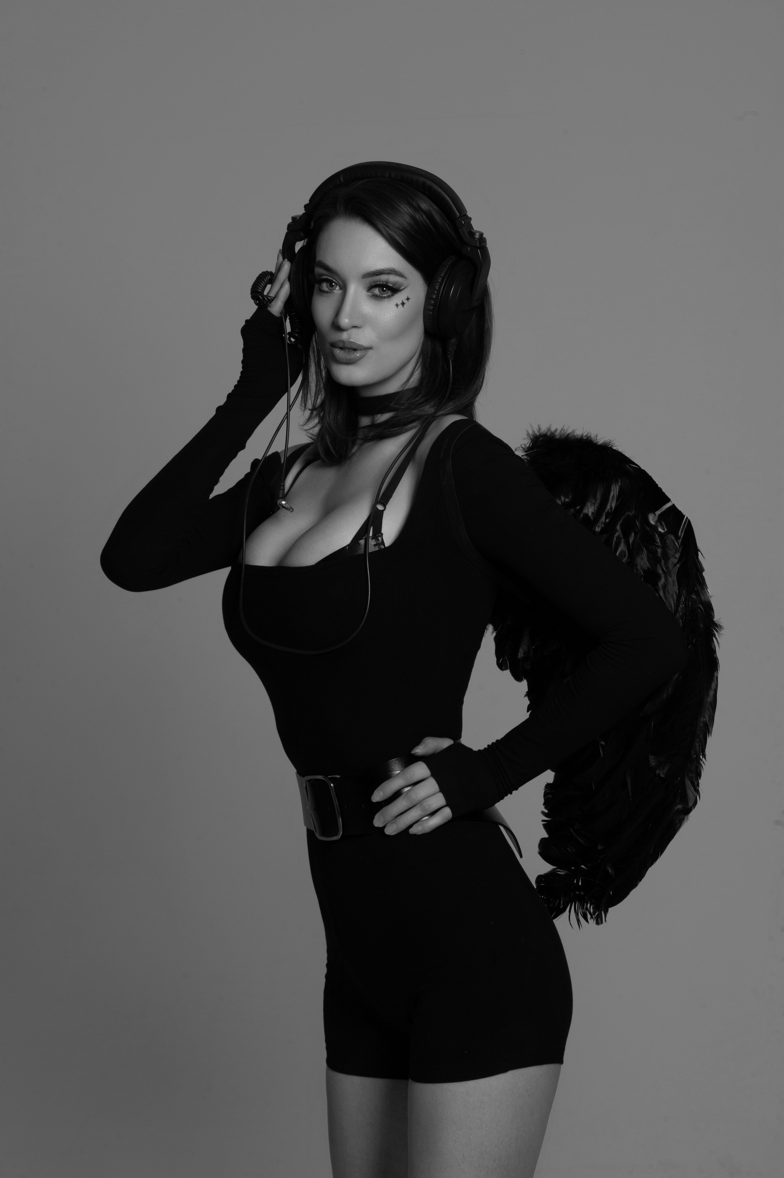 Фотосессия с крыльями. Александр Mr.Brass — фотографирую женский портрет в Москве